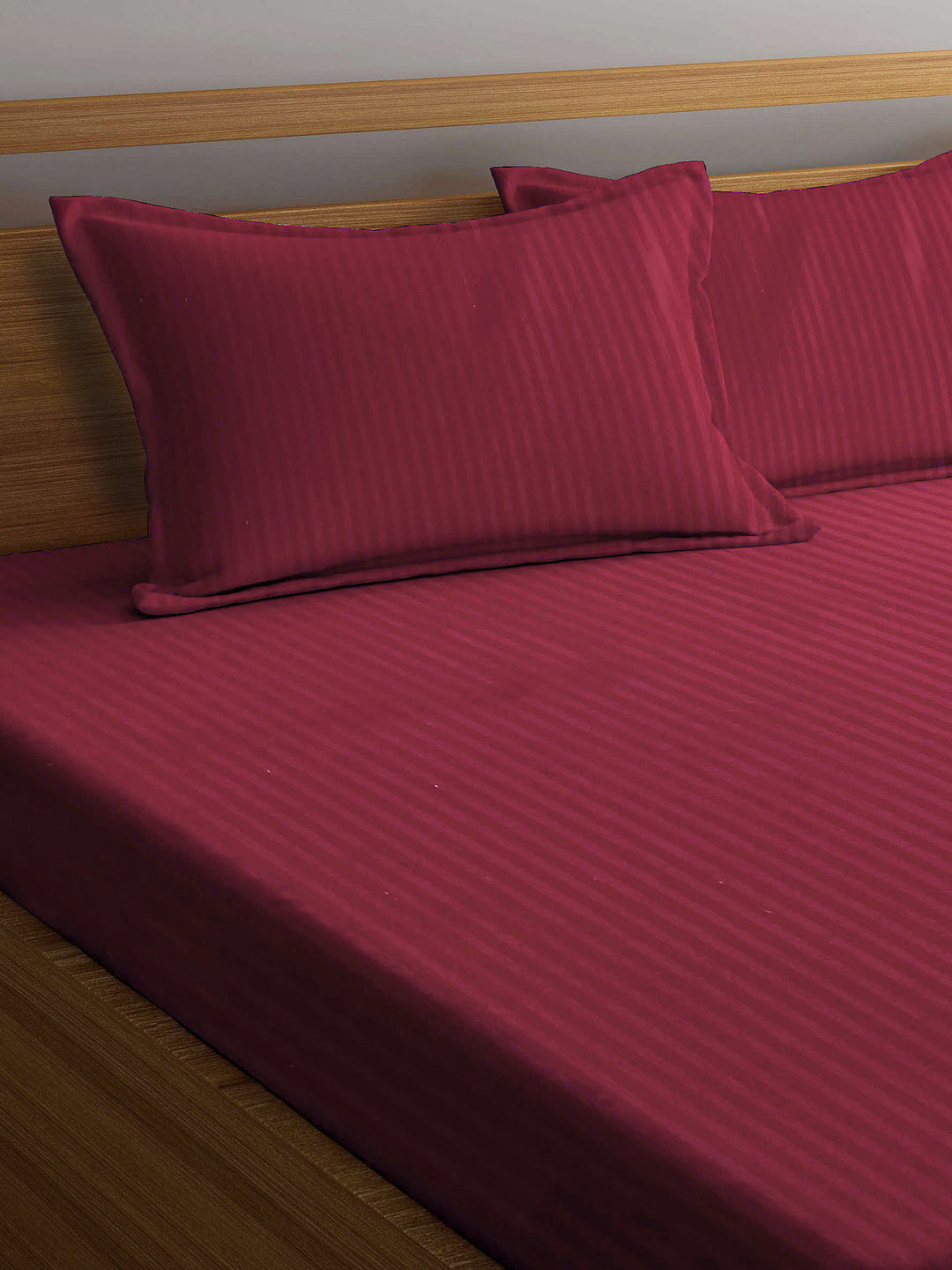 Arrabi Red Stripes TC Cotton Blend Double Size Bedsheet with 2 Pillow Covers (250 x 220 cm)