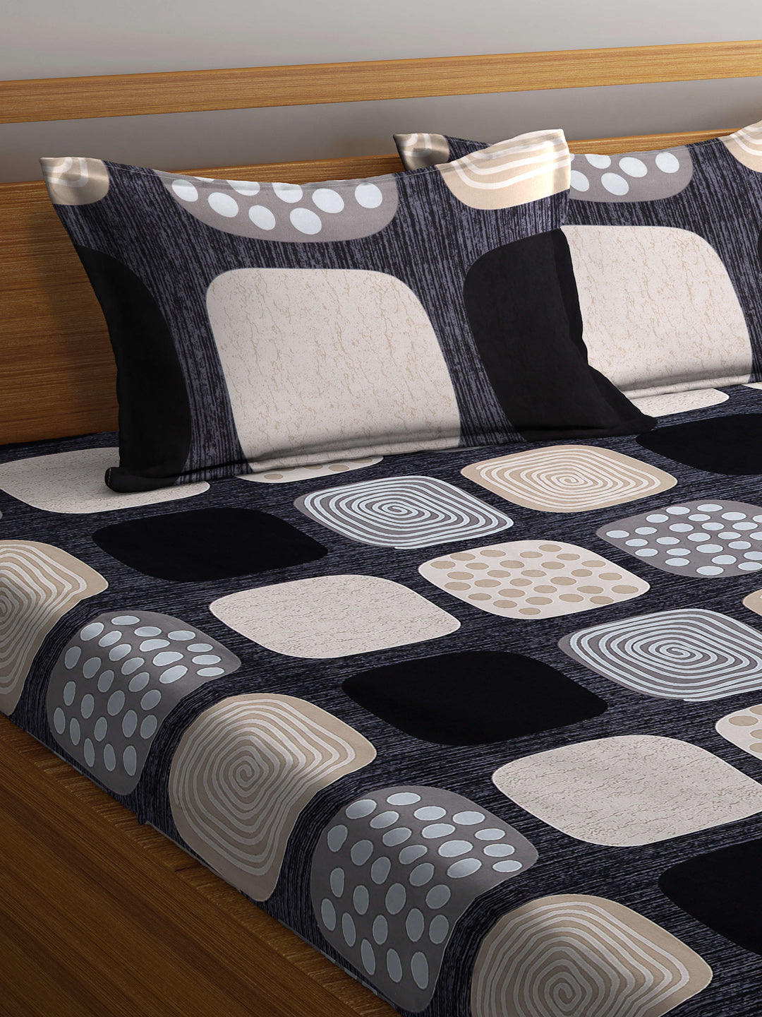 Arrabi Black Abstract TC Cotton Blend King Size Bedsheet with 2 Pillow Covers (250 X 220 cm)
