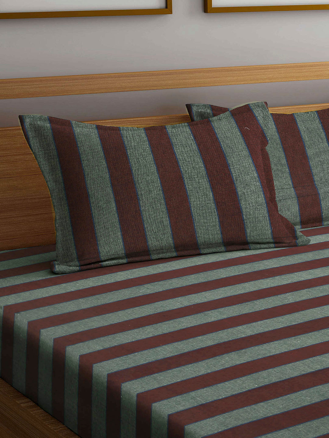 Arrabi Multi Stripes Handwoven Cotton King Size Bedsheet with 2 Pillow Covers (260 X 230 cm)