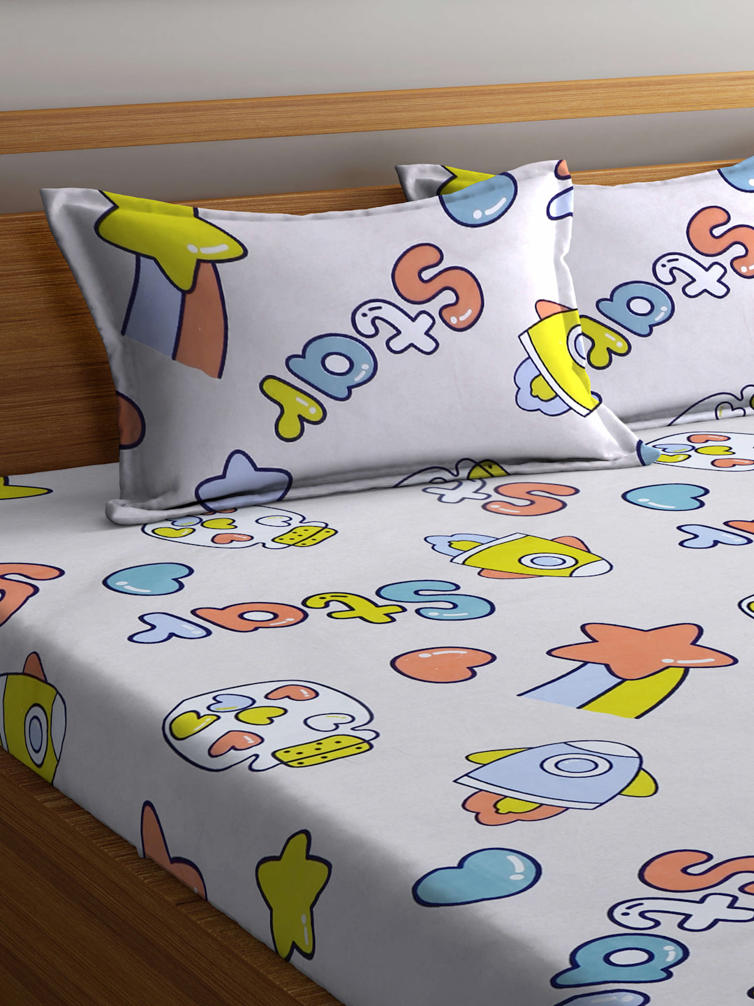 Arrabi Beige Cartoon TC Cotton Blend King Size Fitted Bedsheet with 2 Pillow Covers(250 X 215 Cm )