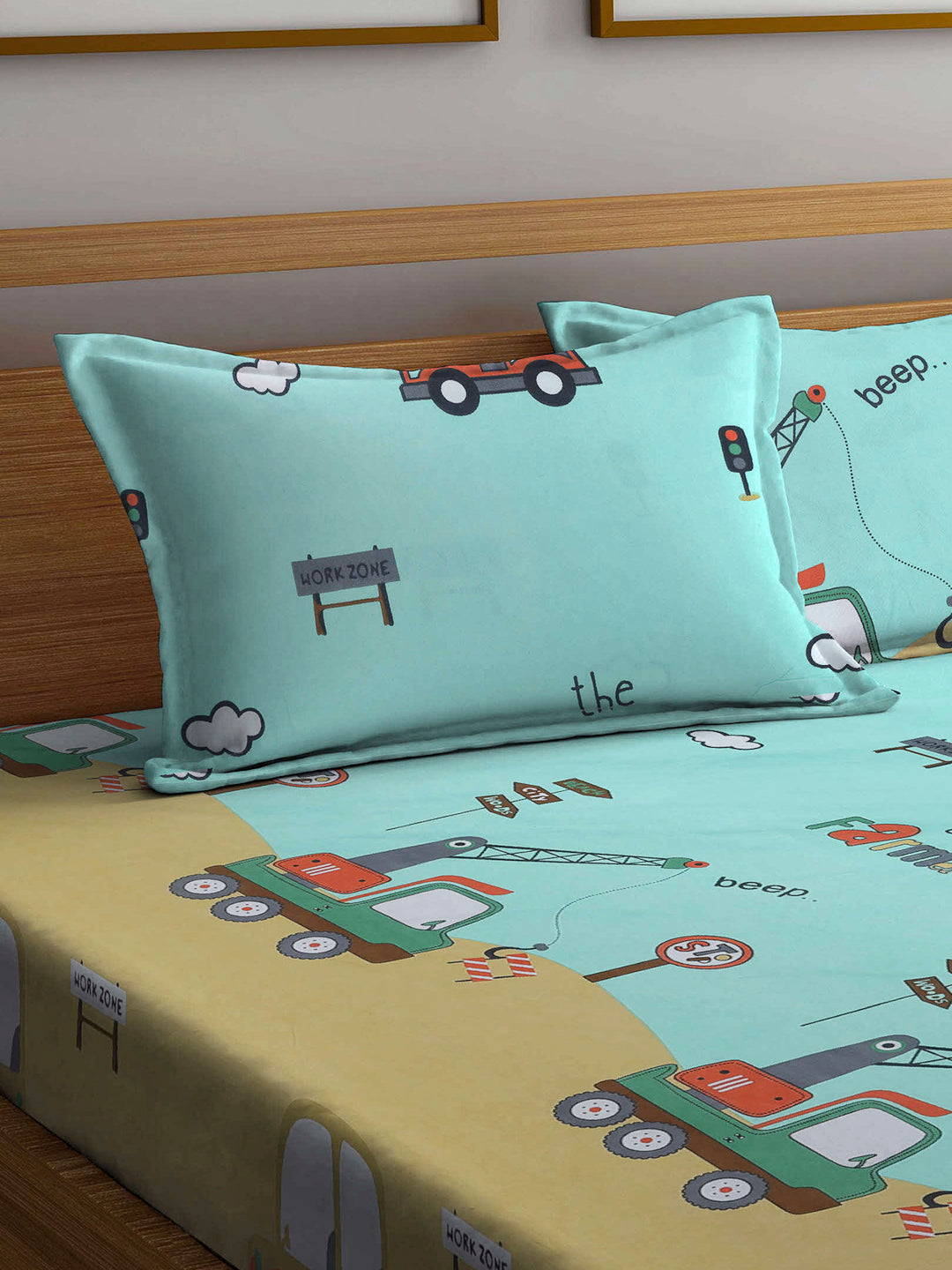 Arrabi Green Cartoon TC Cotton Blend Double Size Bedsheet with 2 Pillow Covers