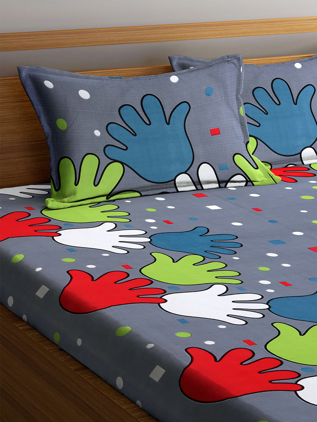 Kid's Special King Size Cotton Blend Bed Sheet Set with 2 Pillow Covers by Arrabi® (250 x 225 cm)