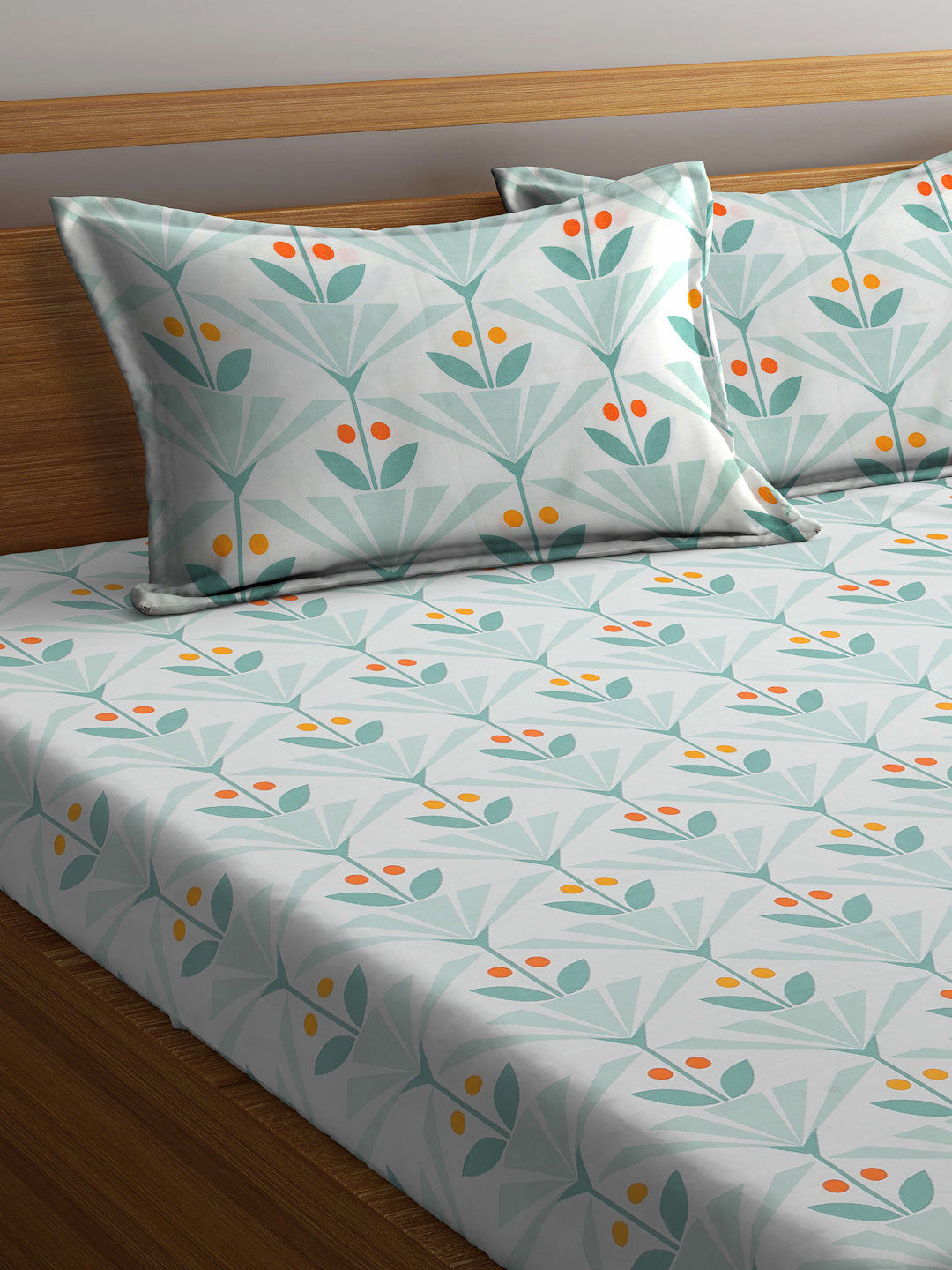 Arrabi Green Leaf TC Cotton Blend King Size Bedsheet with 2 Pillow Covers (250 X 215 cm)