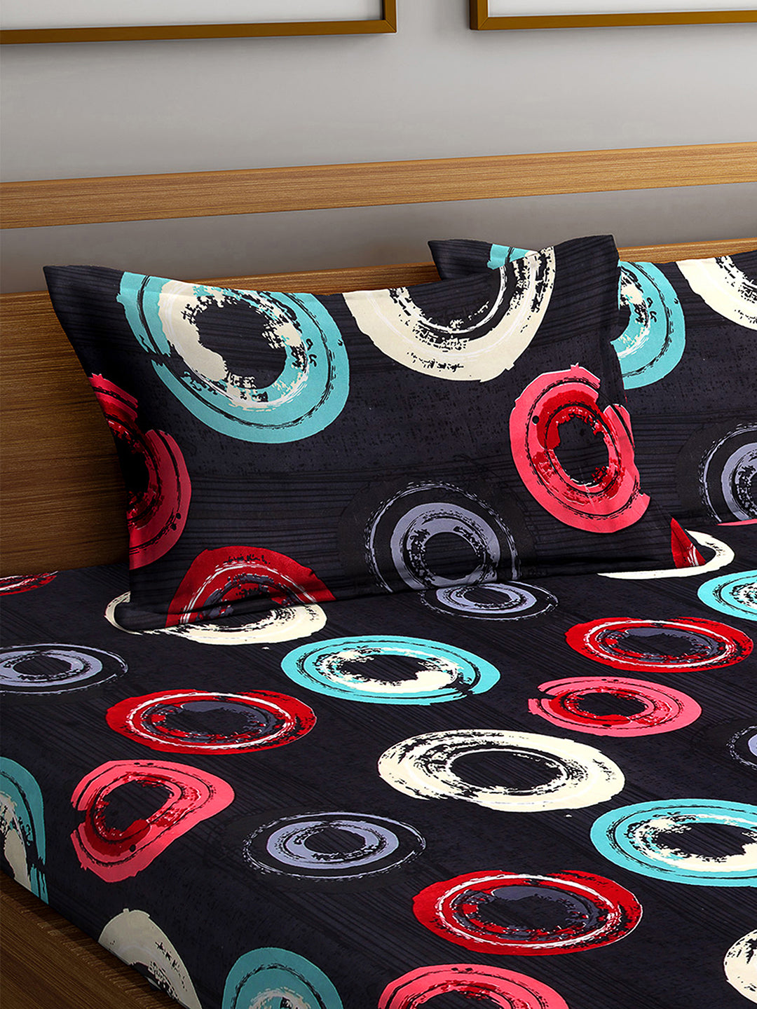 Arrabi Black Geometric TC Cotton Blend Double Size Fitted Bedsheet with 2 Pillow Covers (250 X 220 cm)