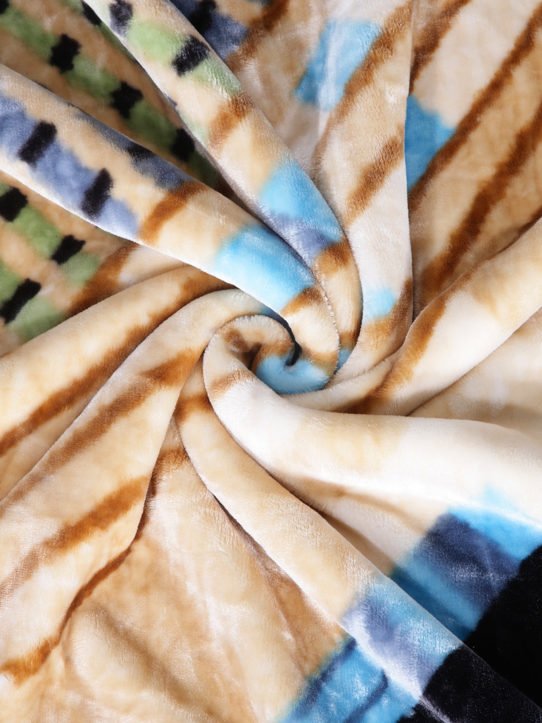 Arrabi Multi Geometric Wool Blend 900 GSM Full Size Double Bed Blanket (240 X 220 cm)