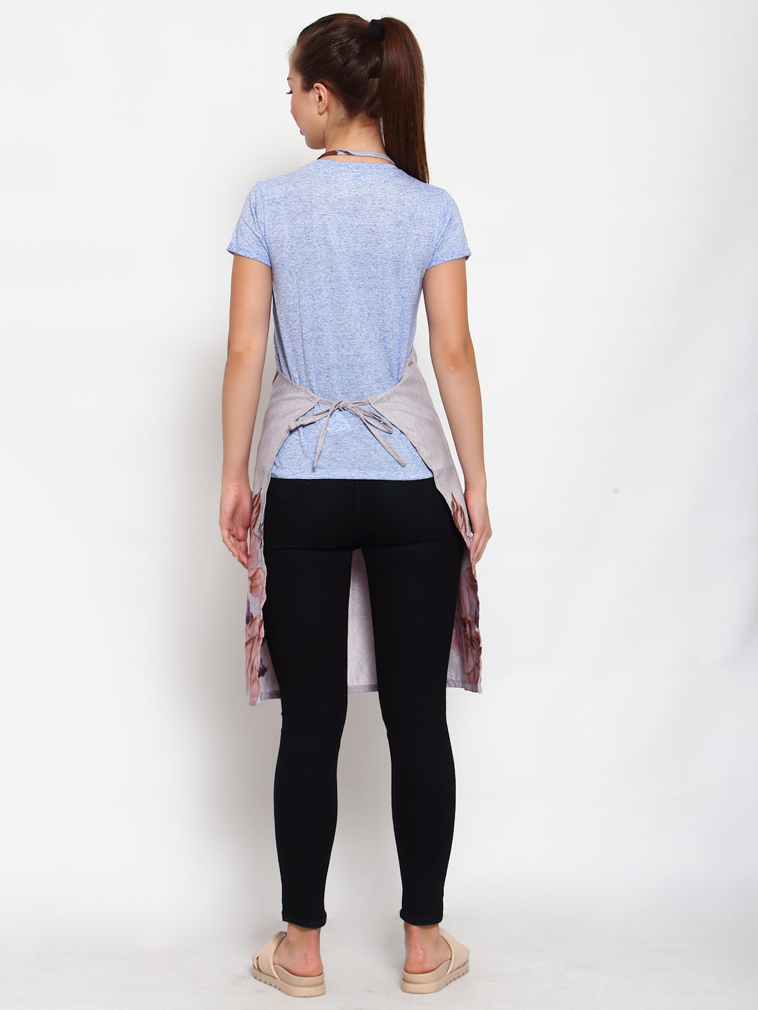 Arrabi Grey Floral Cotton Blend Apron With 2 Patch Pocket (85 x 70 cm)