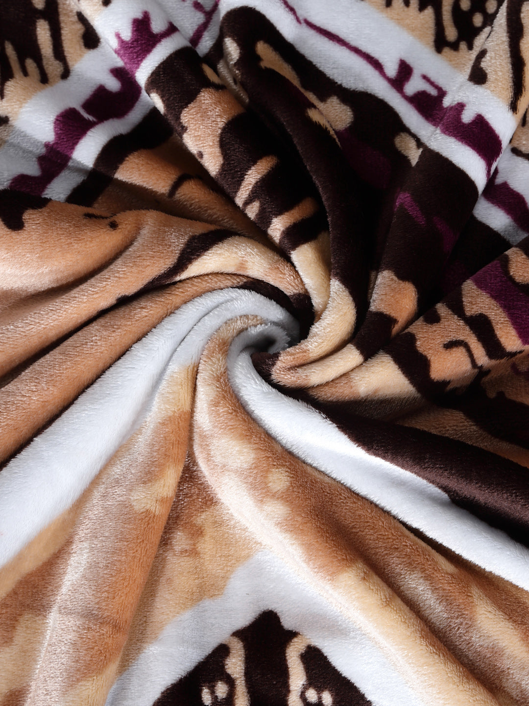 ARRABI® King Size Winter Woolen Bedsheet with 2 Pillow Covers (235 X 215 cm)