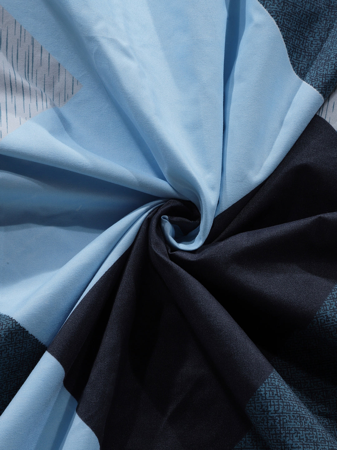 Arrabi Multi Geometric TC Cotton Blend Double Size Comforter Bedding Set with 2 Pillow Cover