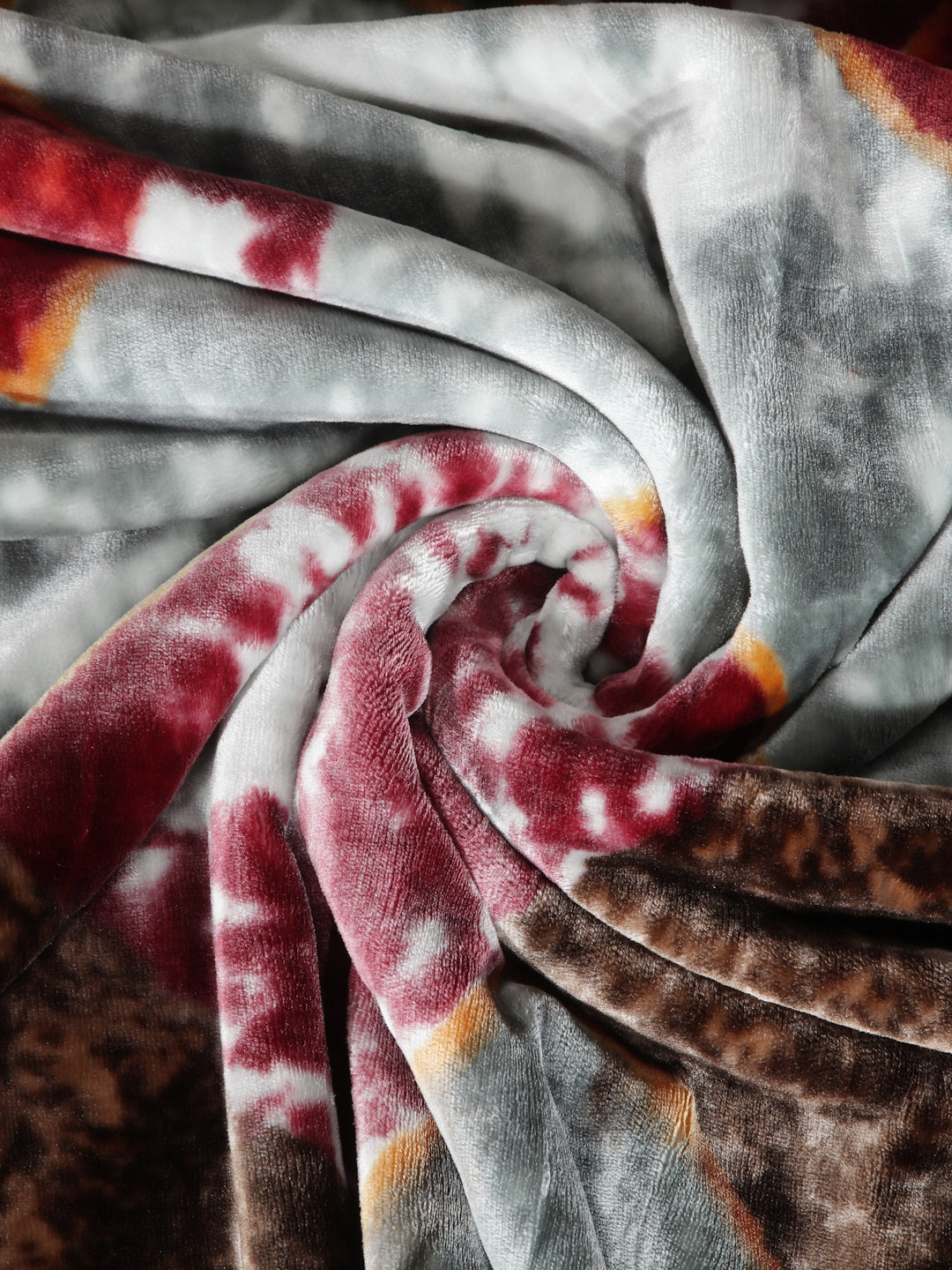 Arrabi Multi Geometric Wool Blend 950 GSM Full Size Double Bed Blanket (230 X 200 cm)