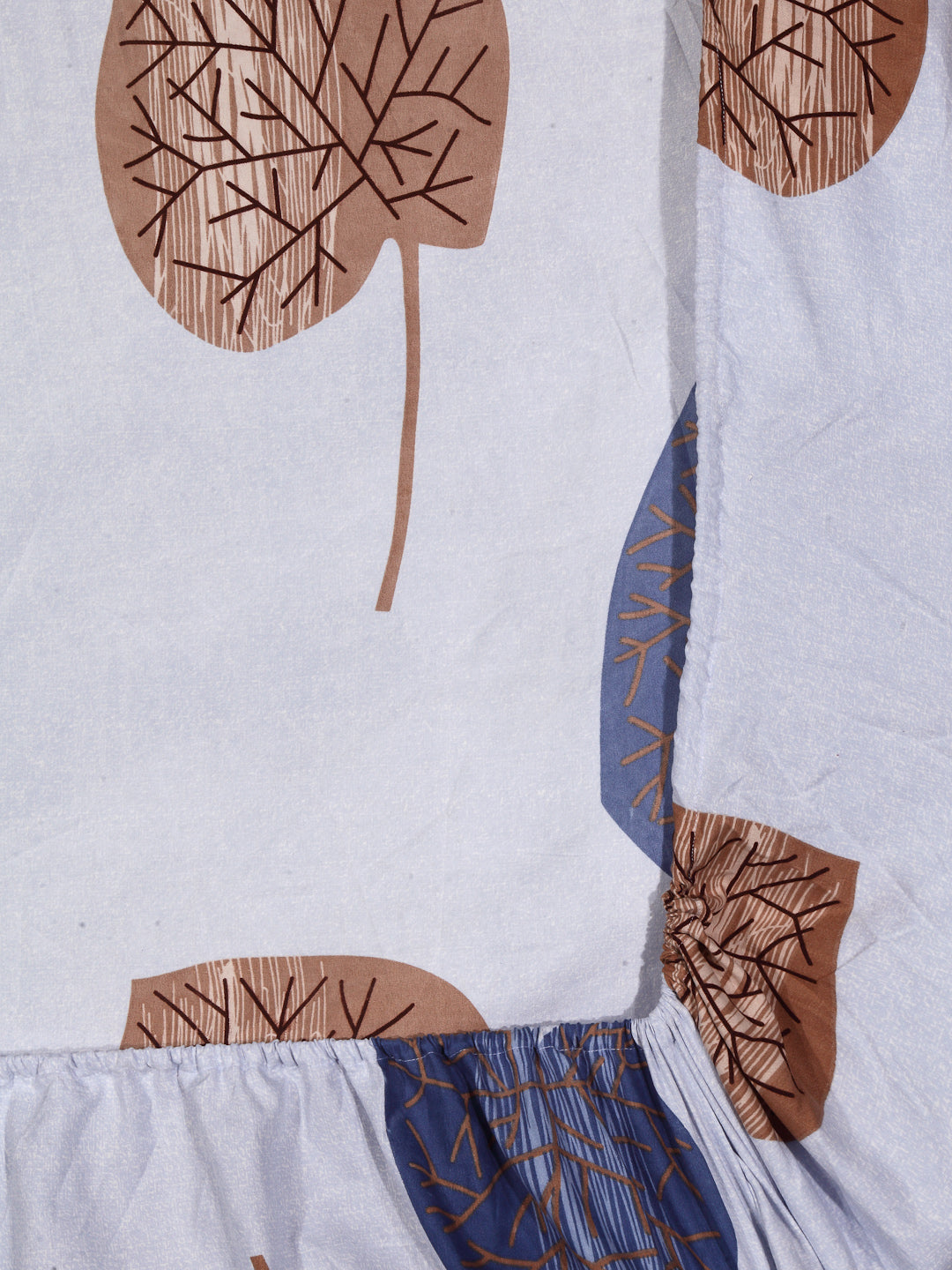 Arrabi Blue Leaf TC Cotton Blend Double Size Fitted Bedsheet with 2 Pillow Cover ( 250 x 225 cm)