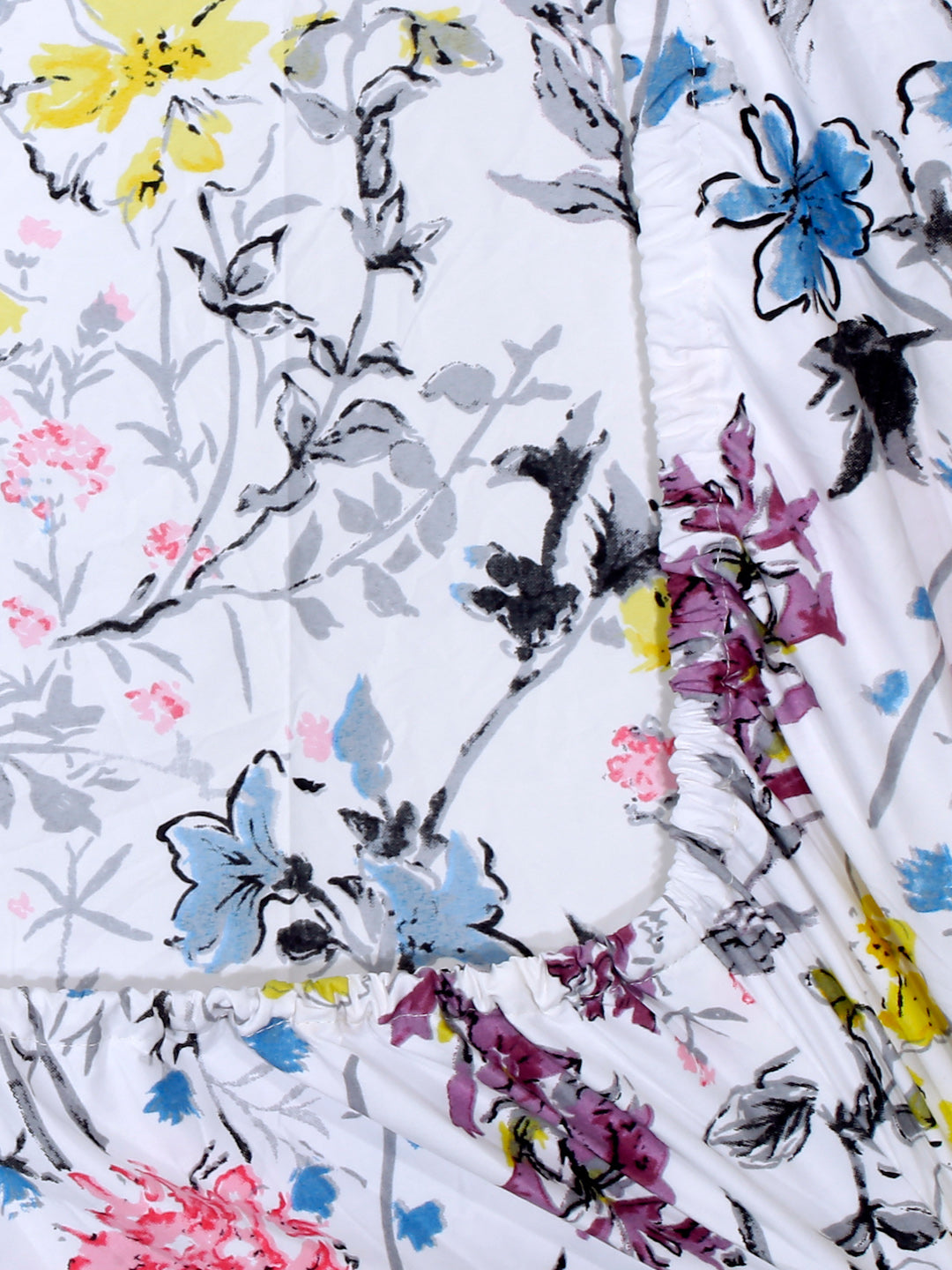 Arrabi White Floral TC Cotton Blend King Size Fitted Bedsheet with 2 Pillow Covers(250 X 215 Cm )