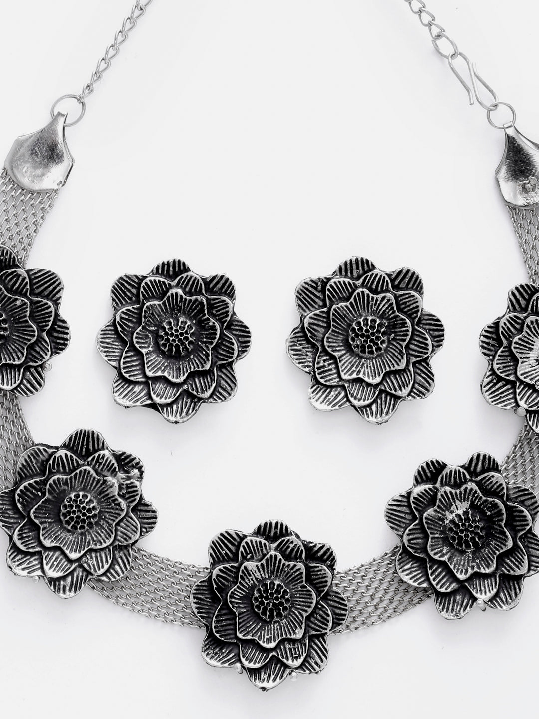 Arrabi Metallic Oxidised Jewellery Set with 2 Earrings (40 cm)
