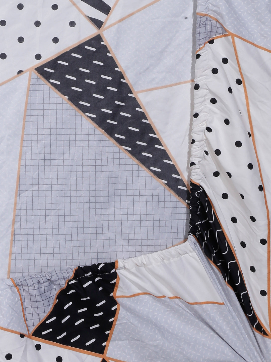 Arrabi Grey Geometric TC Cotton Blend Super King Size Fitted Bedsheet with 2 Pillow Covers(270 X 260 Cm )