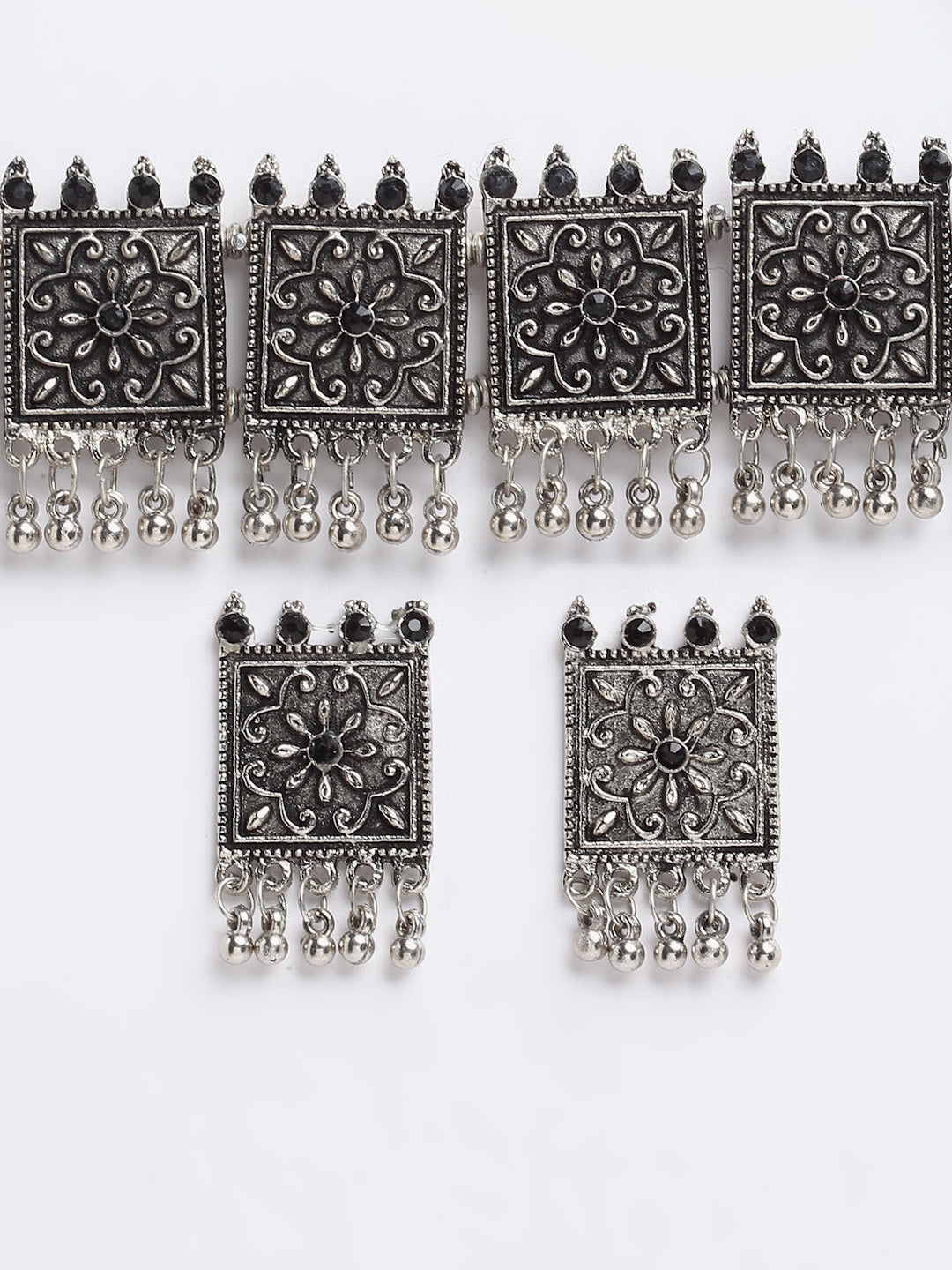 Arrabi Metallic Oxidised Jewellery Set with 2 Earrings (40 cm)