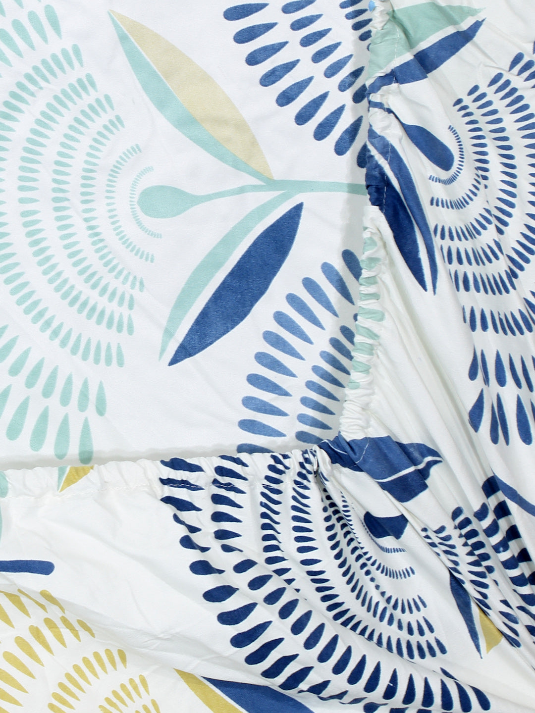 Arrabi Blue Leaf TC Cotton Blend Super King Size Fitted Bedsheet with 2 Pillow Covers(270 X 260 Cm )