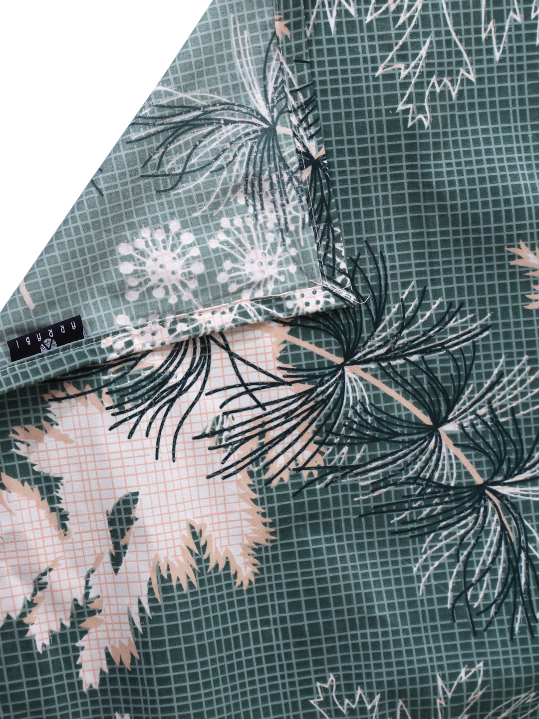 Arrabi Green Leaf TC Cotton Blend King Size Bedsheet with 2 Pillow Covers (250 X 215 cm)