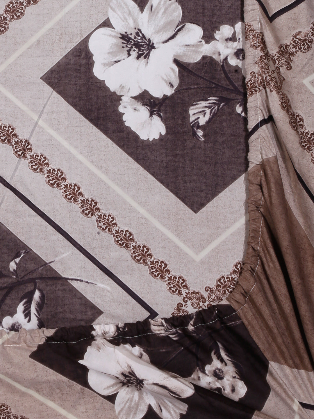Arrabi Multi Floral TC Cotton Blend King Size Fitted Bedsheet with 2 Pillow Covers(250 X 215 Cm )