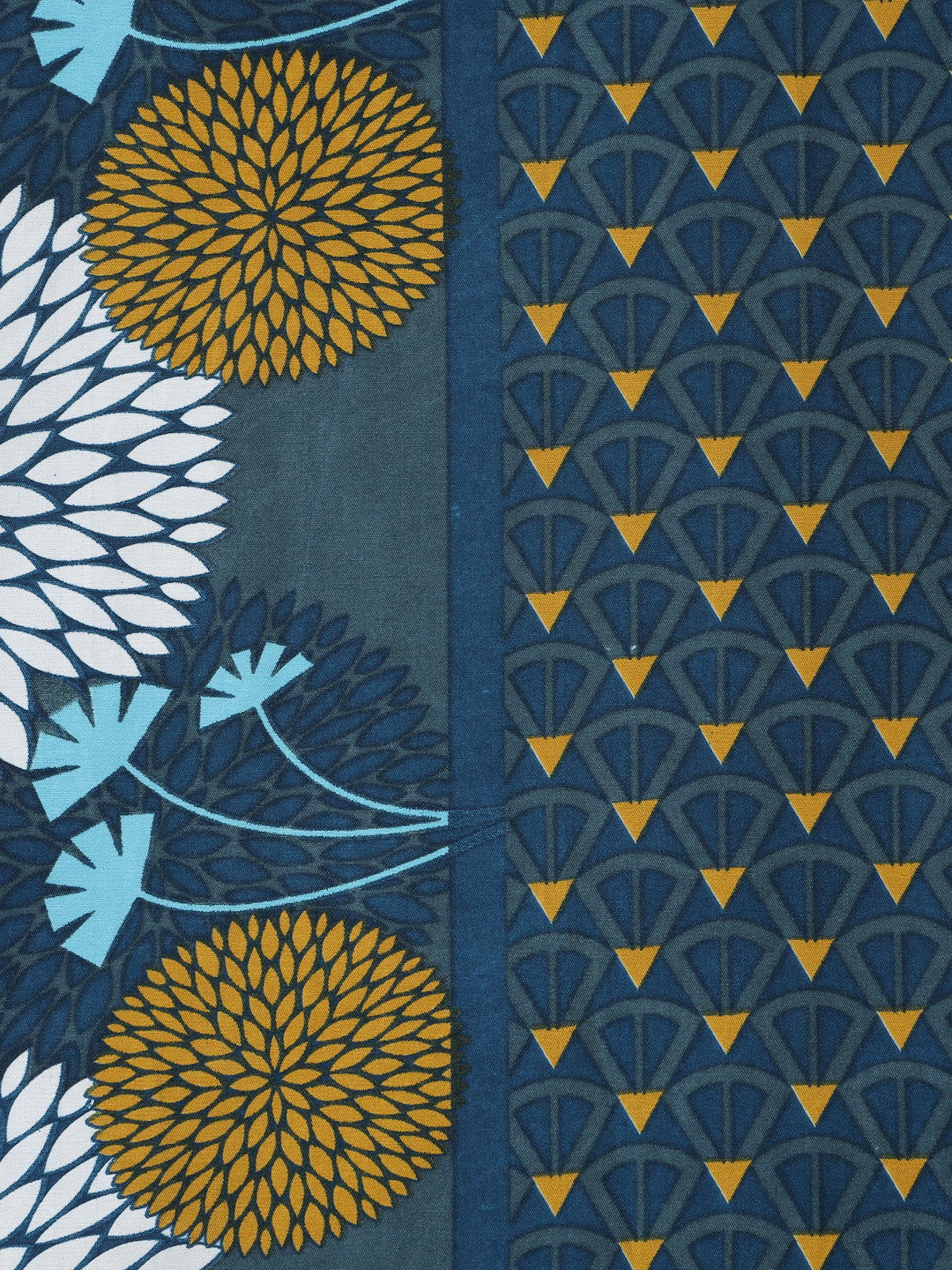 Arrabi Multi Floral TC Cotton Blend Double Size Bedsheet with 2 Pillow Covers