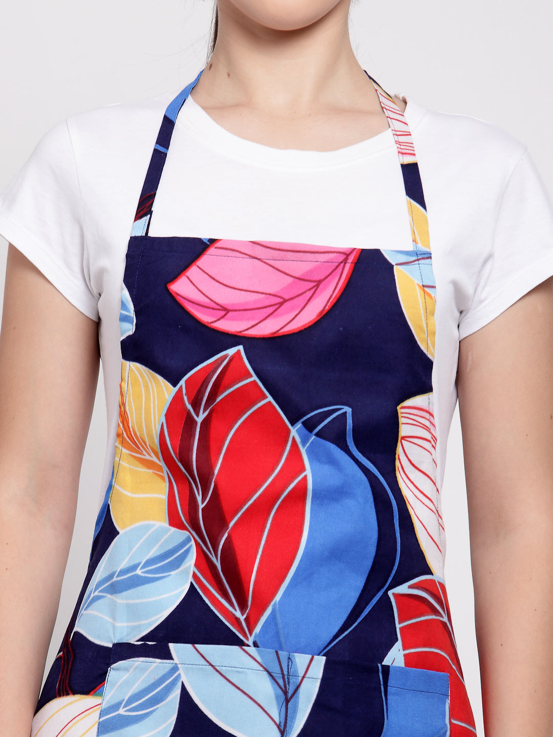 Arrabi Multi Leaf Cotton Blend Apron With 2 Patch Pocket (85 x 70 cm)