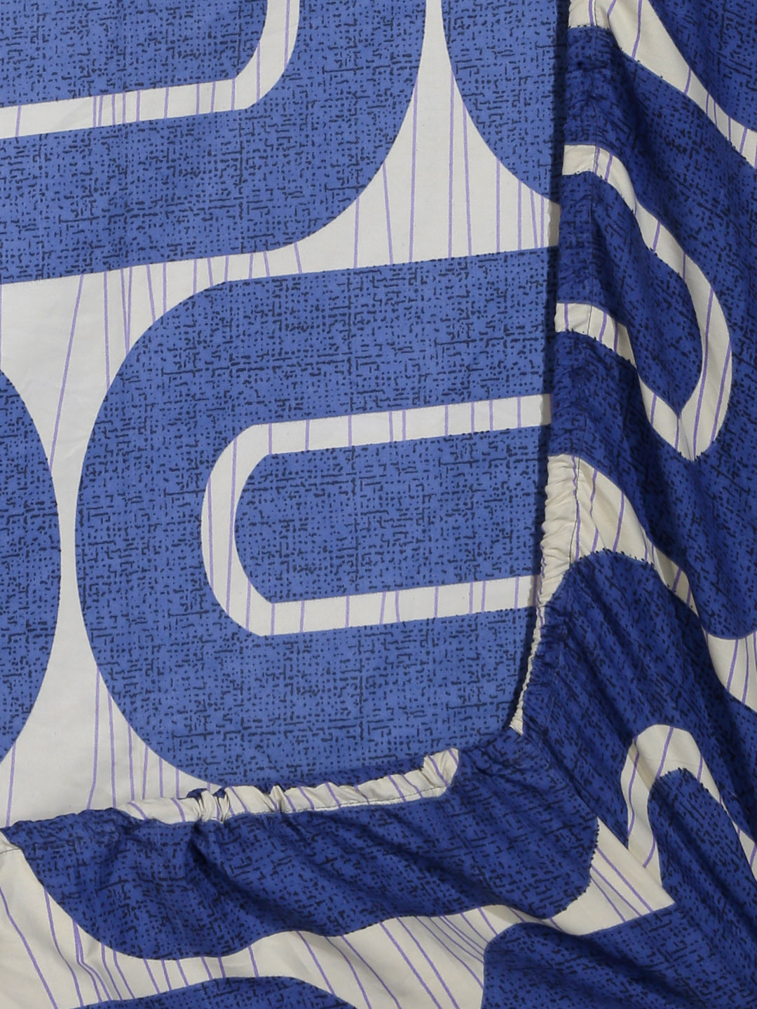 Arrabi Blue Geometric TC Cotton Blend Super King Size Fitted Bedsheet with 2 Pillow Covers(270 X 260 Cm )