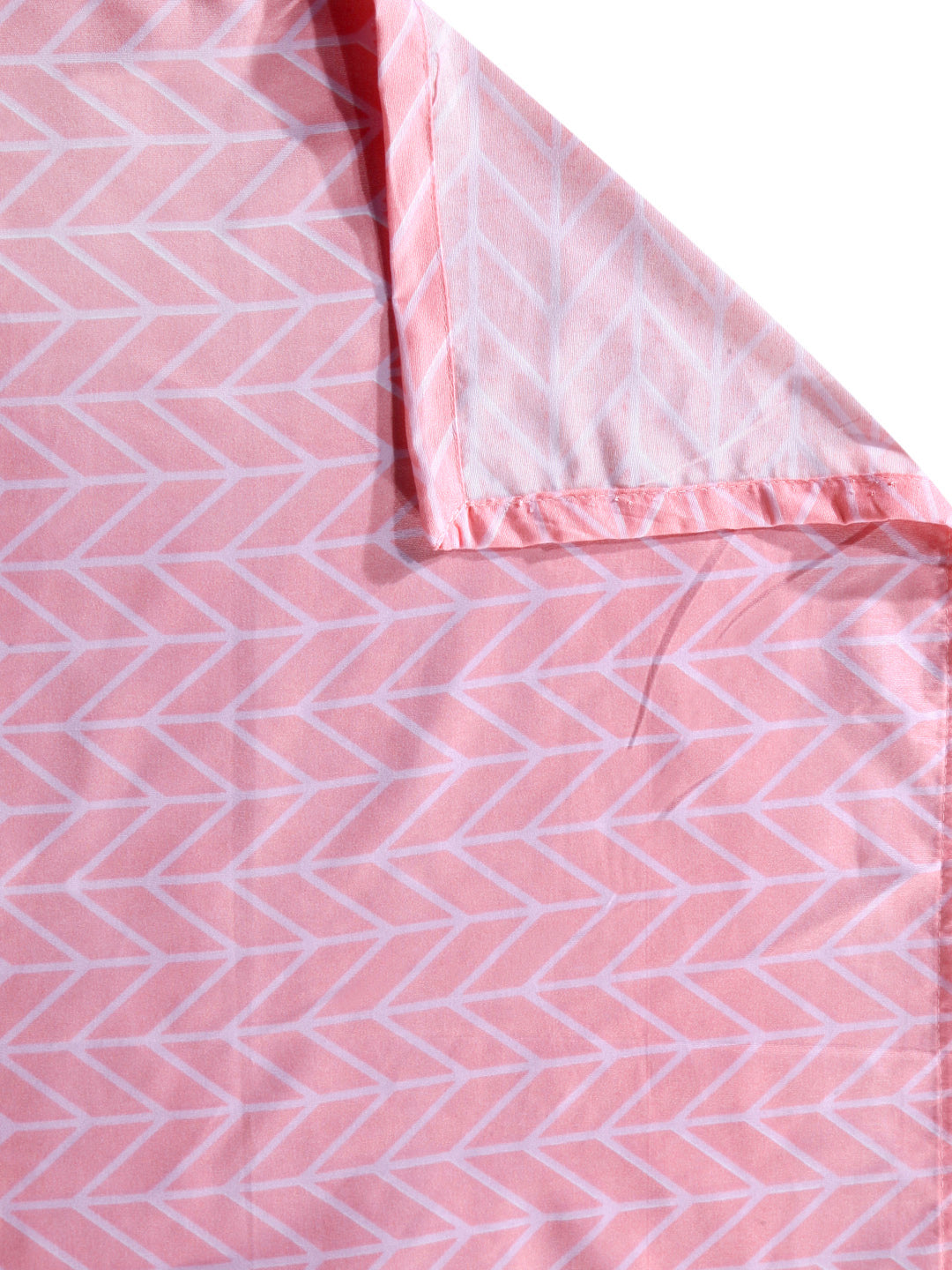Arrabi Pink Chevrons TC Cotton Blend Double Size Bedsheet with 2 Pillow Covers