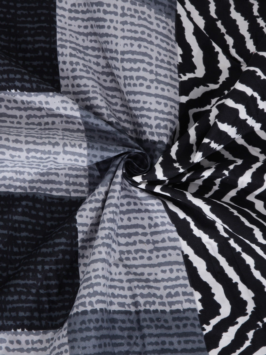 Arrabi Grey Graphic TC Cotton Blend Double Size Fitted Bedsheet with 2 Pillow Covers (250 X 220 cm)