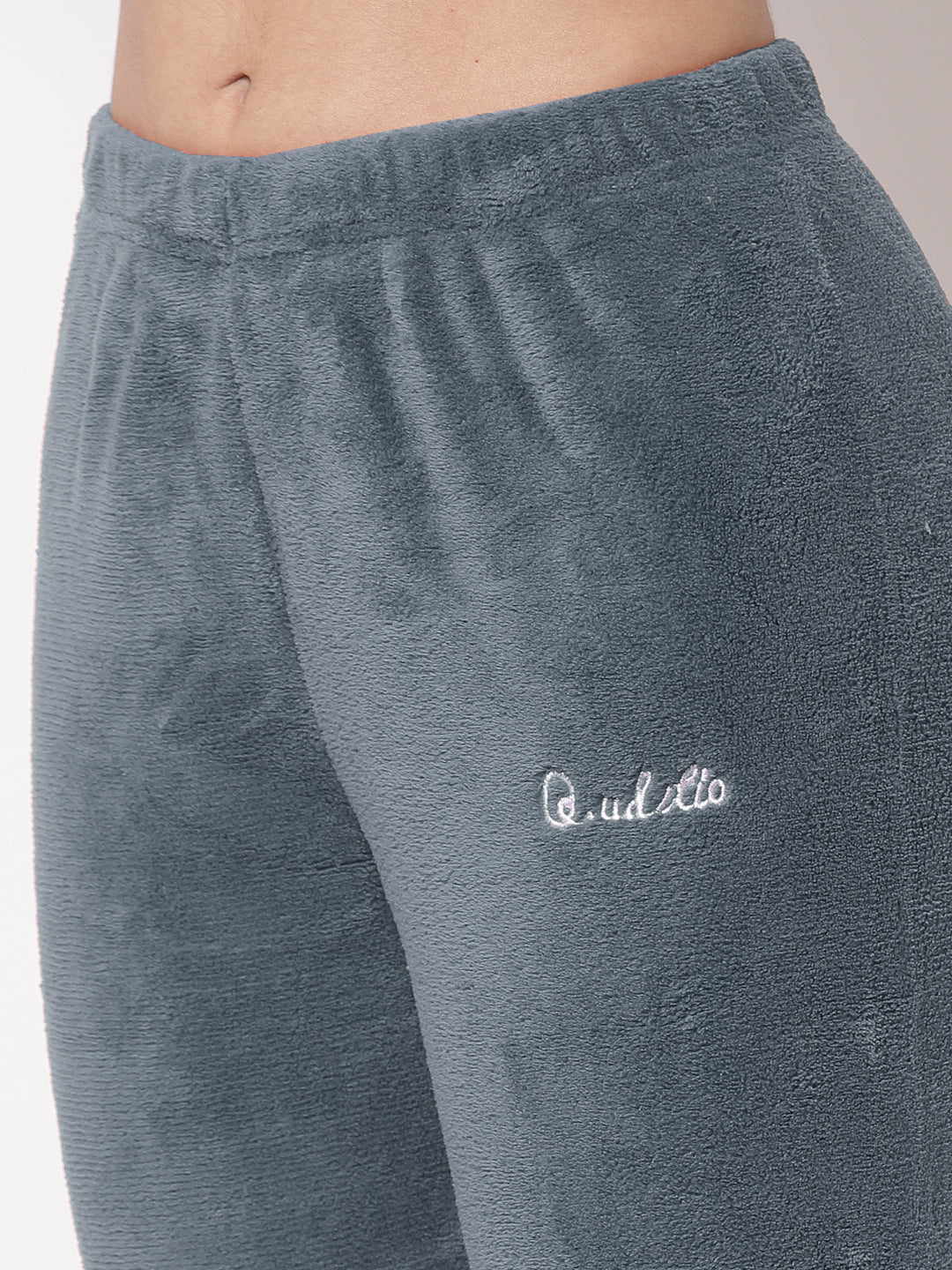 Arrabi Women Grey Wool Blend Solid Winter Night Suit