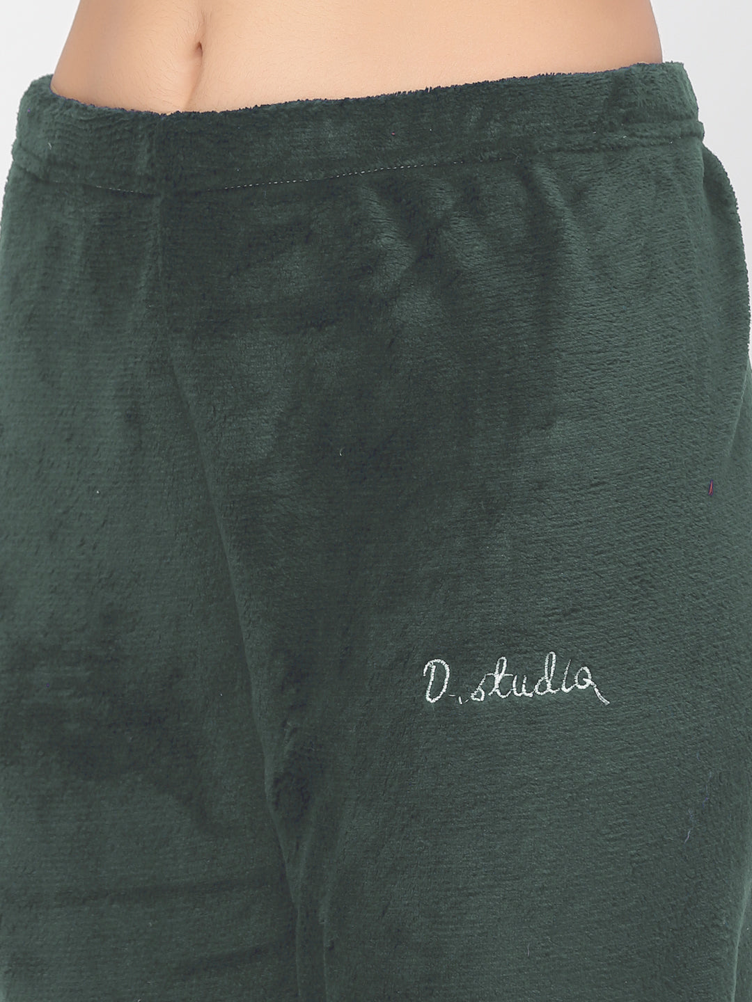 Arrabi Women Green Wool Blend Solid Winter Night Suit