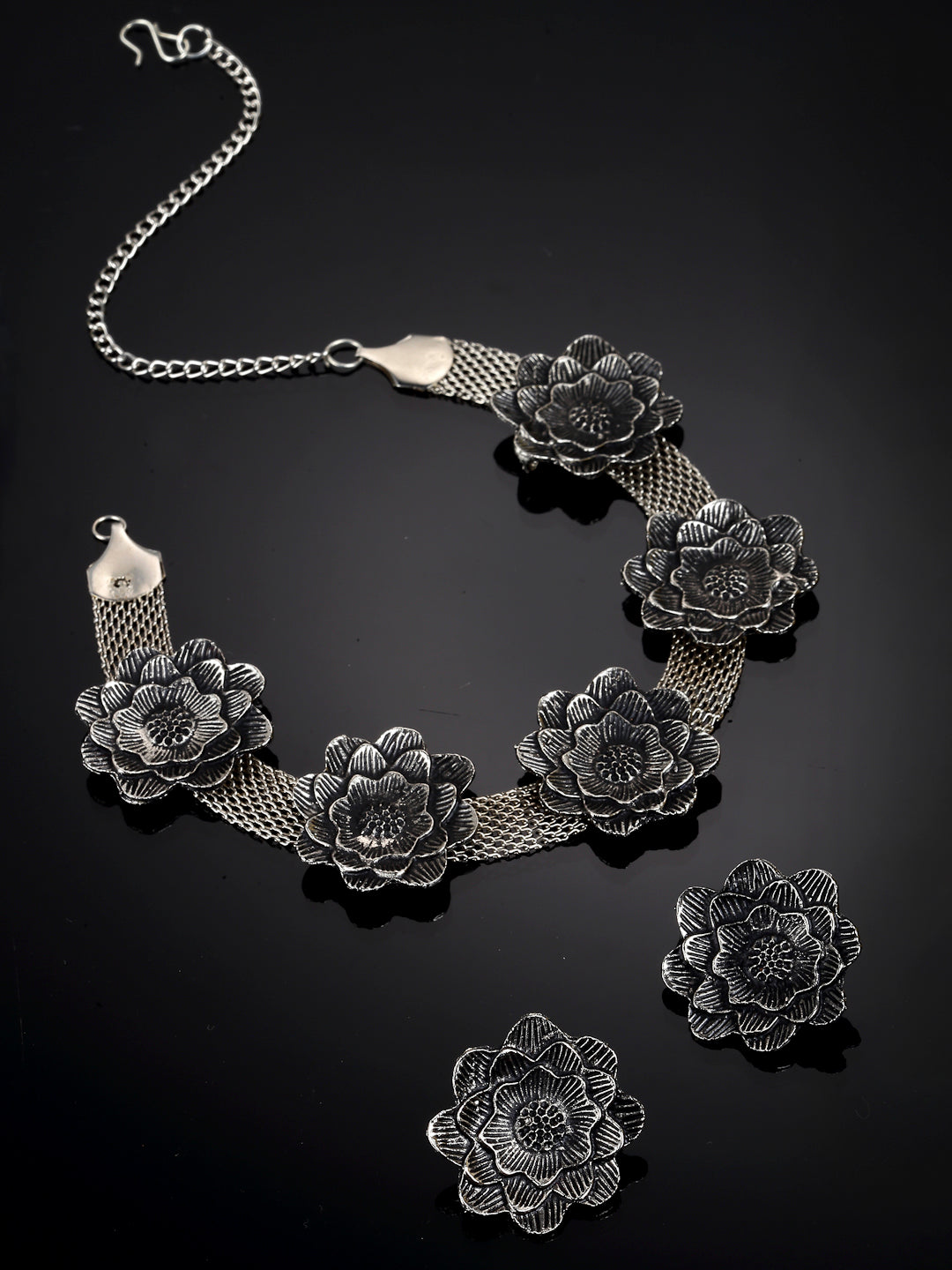 Arrabi Metallic Oxidised Jewellery Set with 2 Earrings (40 cm)