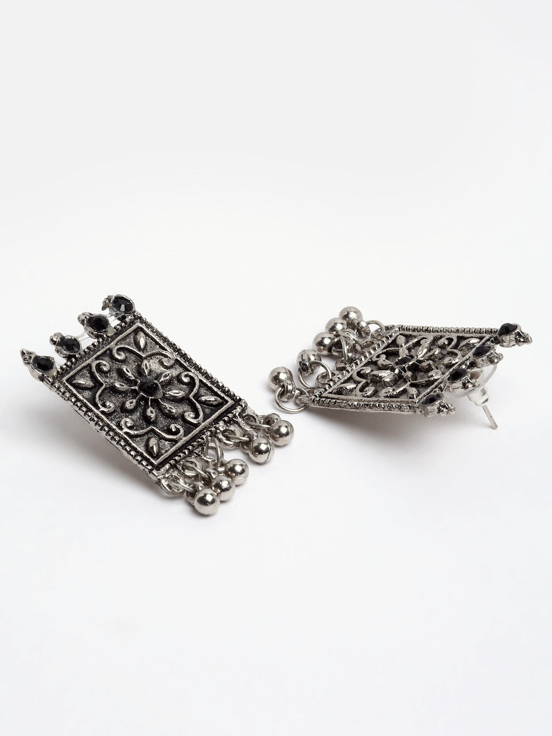 Arrabi Metallic Oxidised Jewellery Set with 2 Earrings (40 cm)