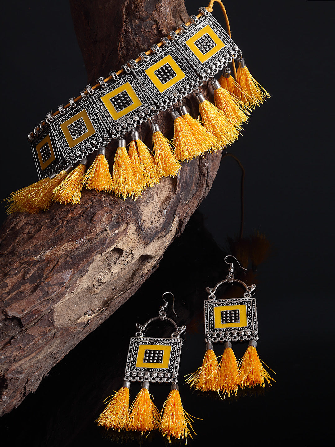 Arrabi Yellow Tasselled Jewellery Set with 2 Earrings (40 cm)