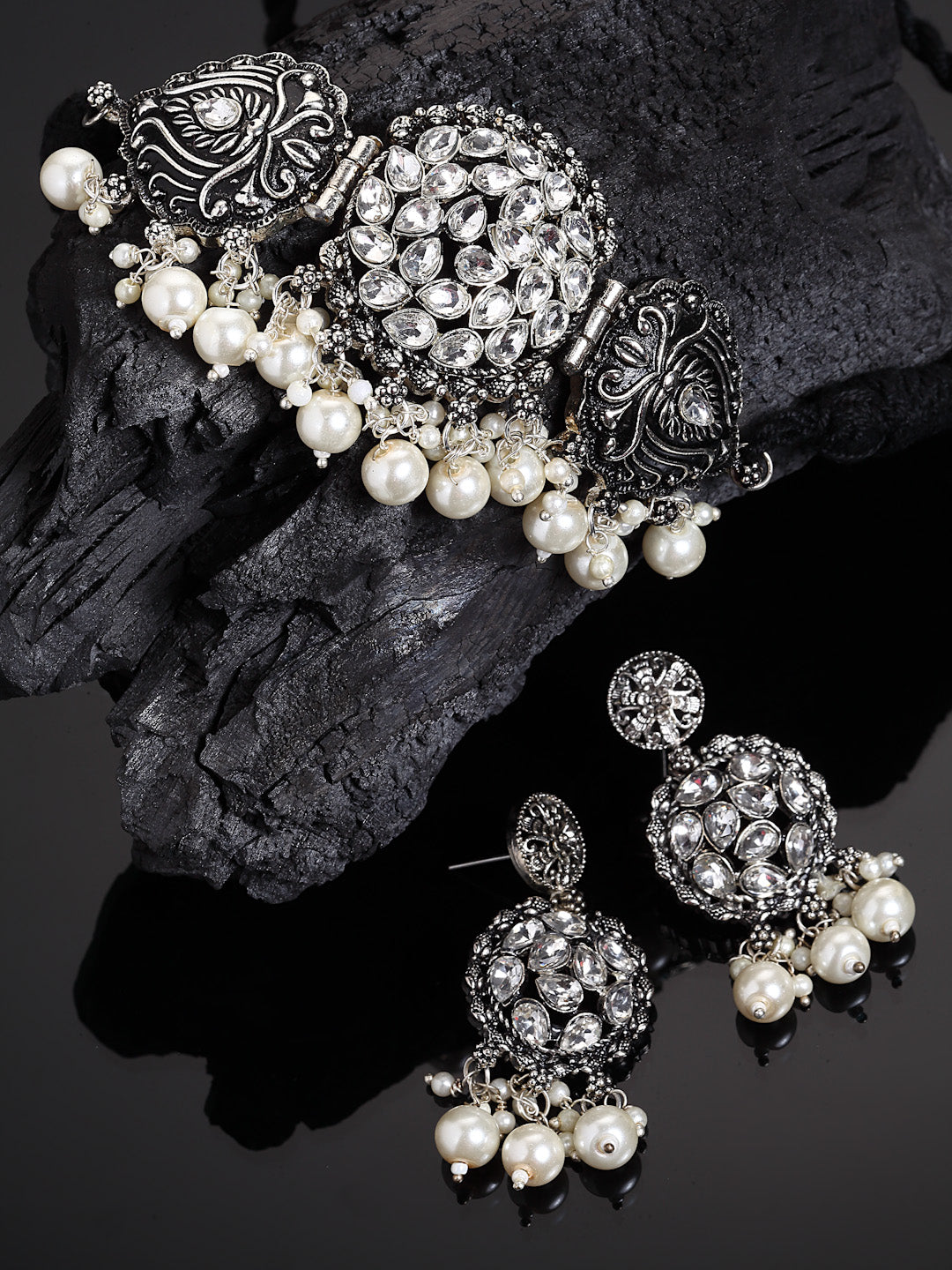Arrabi Metallic Oxidised Jewellery Set with 2 Earrings (40 cm)