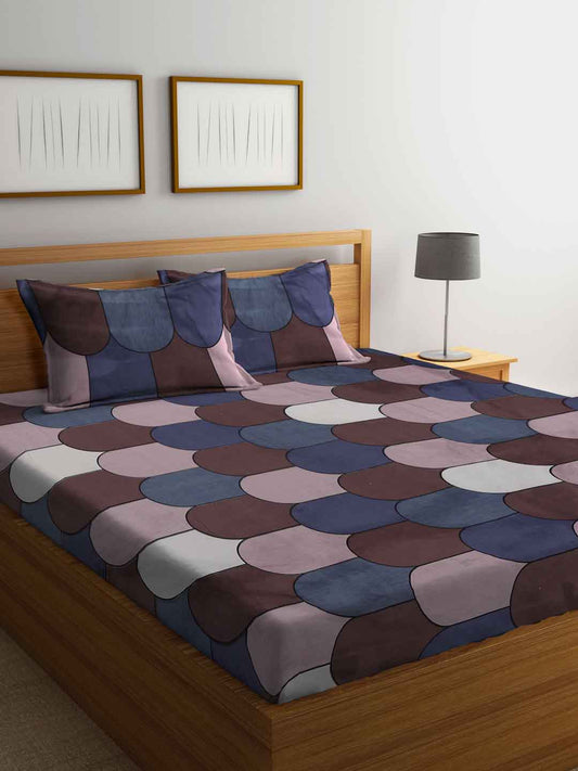 Arrabi Multi Geometric TC Cotton Blend Super King Size Bedsheet with 2 Pillow Covers (270 x 260 cm)