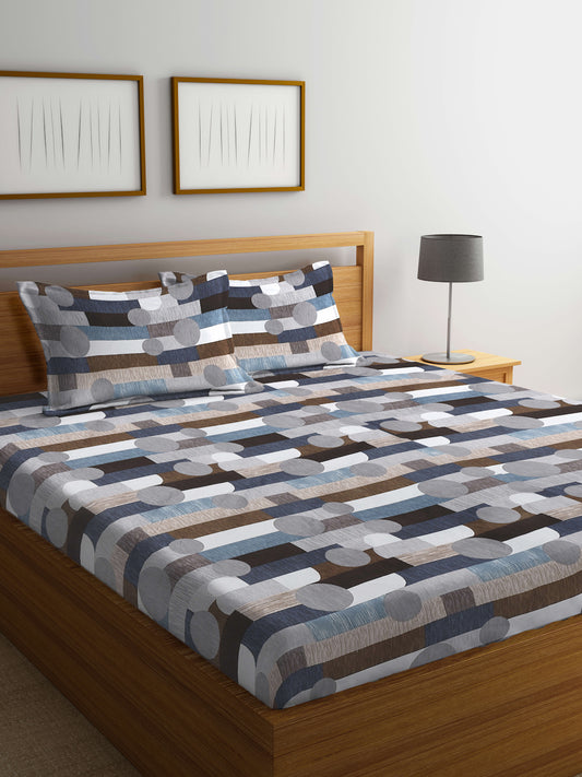 Arrabi Grey Geometric TC Cotton Blend Super King Size Bedsheet with 2 Pillow Covers (270 x 260 cm)