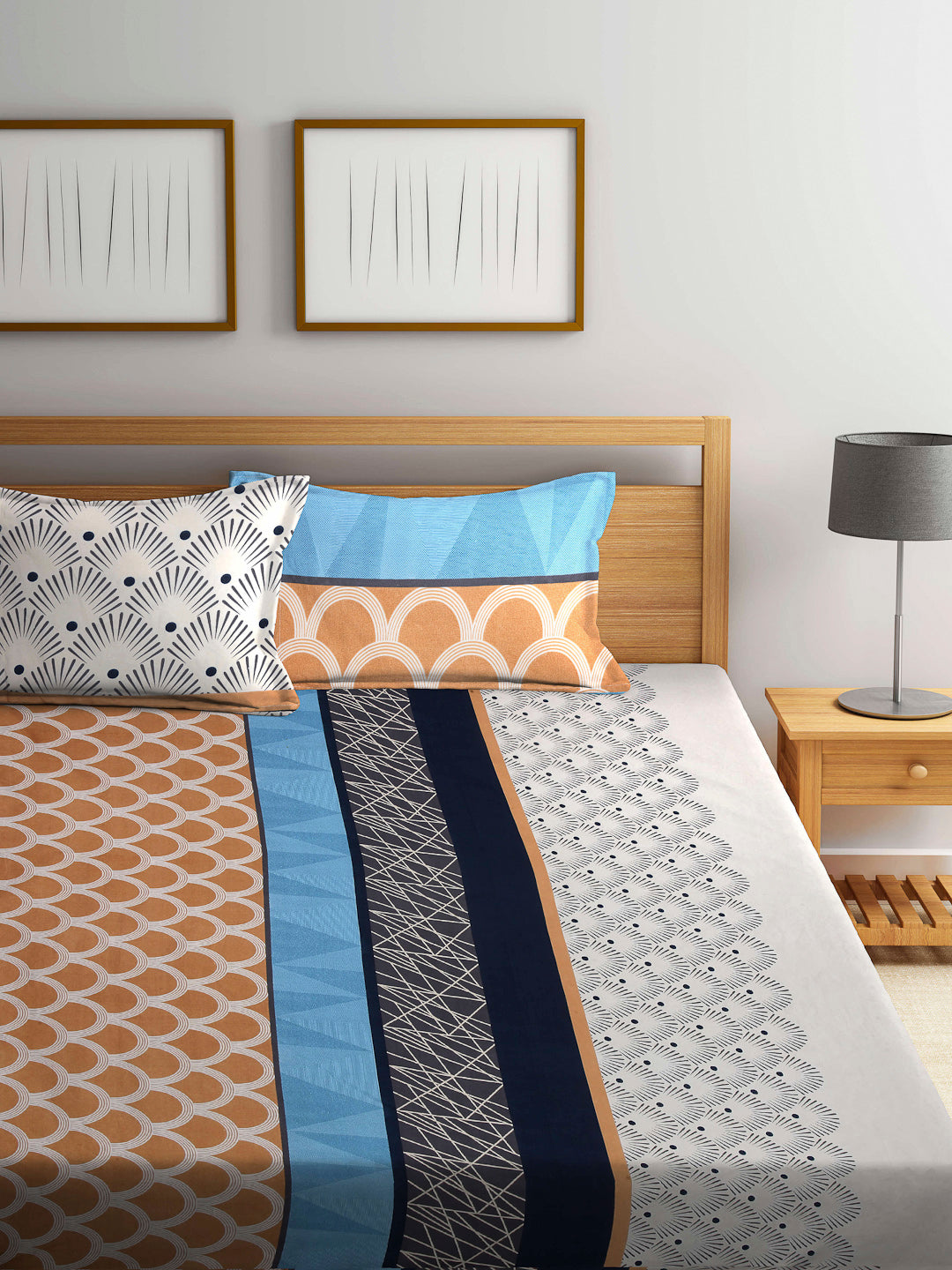 Arrabi Multi Geometric TC Cotton Blend Super King Size Fitted Bedsheet with 2 Pillow Covers (270 X 260 Cm)