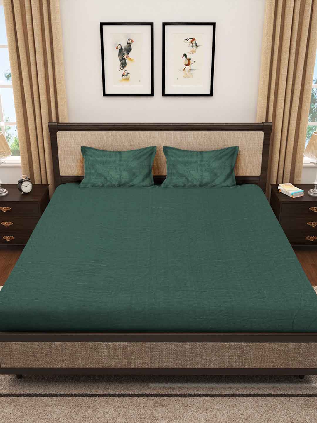 Arrabi Green Solid King Size Warm Woolen Fitted Bedsheet with 2 Pillow Covers