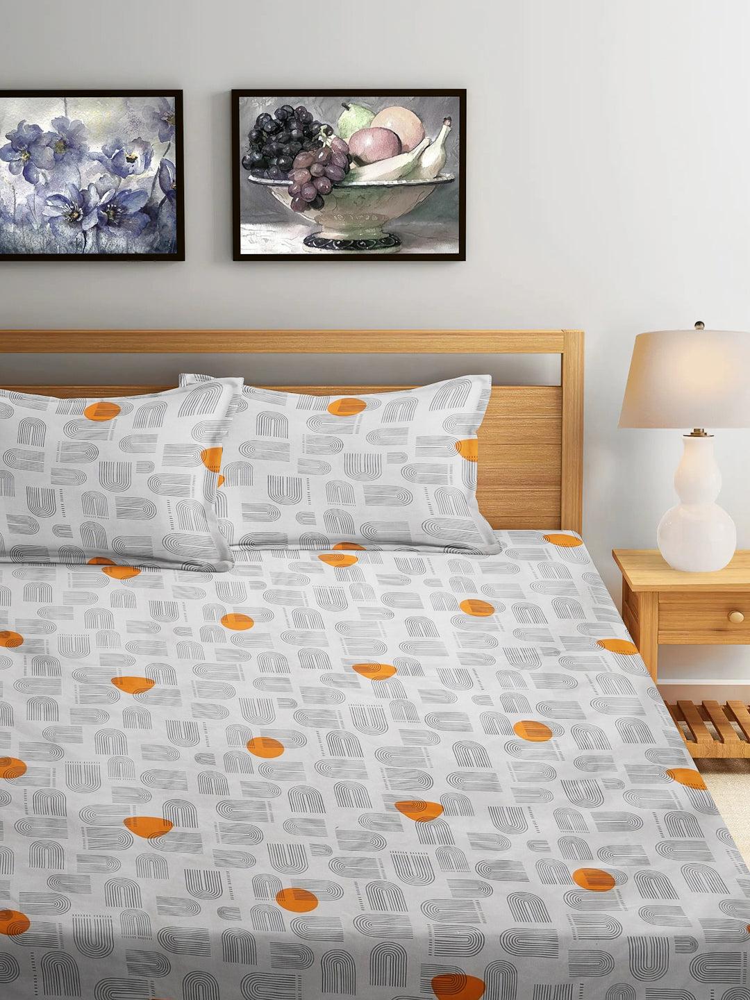Arrabi Beige Stripes TC Cotton Blend Super King Size Fitted Bedsheet with 2 Pillow Covers (270 X 260 Cm)