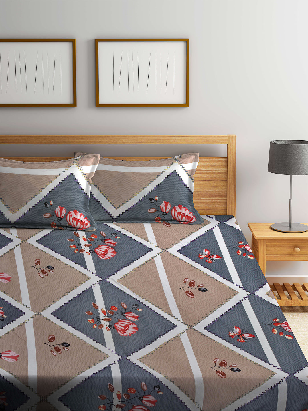 Arrabi Brown Floral TC Cotton Blend King Size Bookfold Bedsheet with 2 Pillow Covers (250 X 220 cm)
