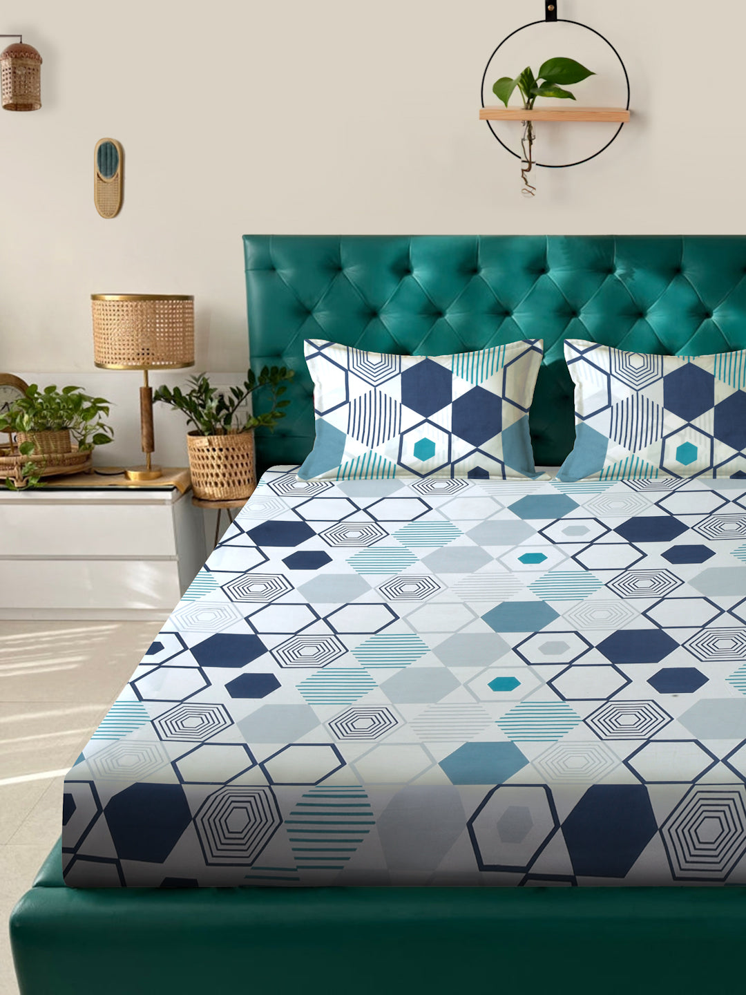 Arrabi White Geometric TC Cotton Blend King Size Bedsheet with 2 Pillow Covers (250 x 215 cm)