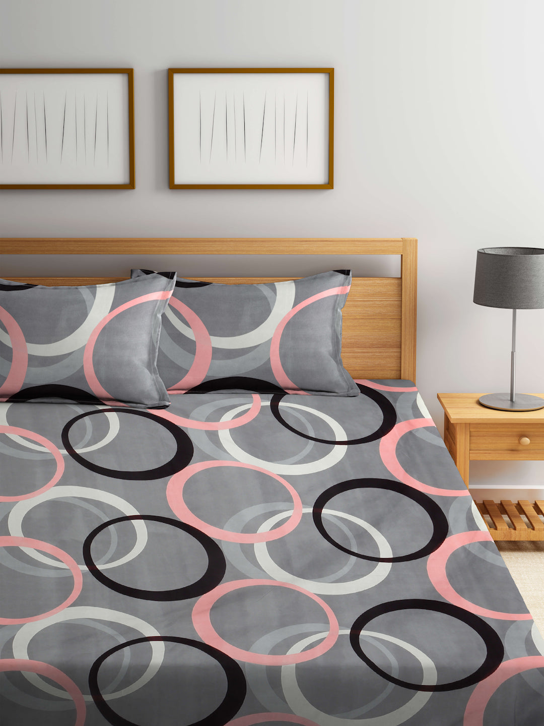 Arrabi Grey Geometric TC Cotton Blend King Size Bedsheet with 2 Pillow Covers (250 x 215 cm)