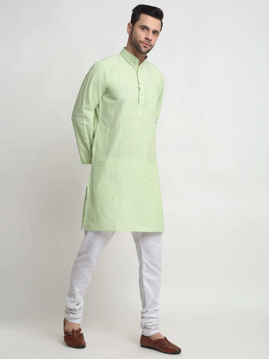 Arrabi Men Green Pure Cotton Solid Kurta Pyjama Set with Pockets