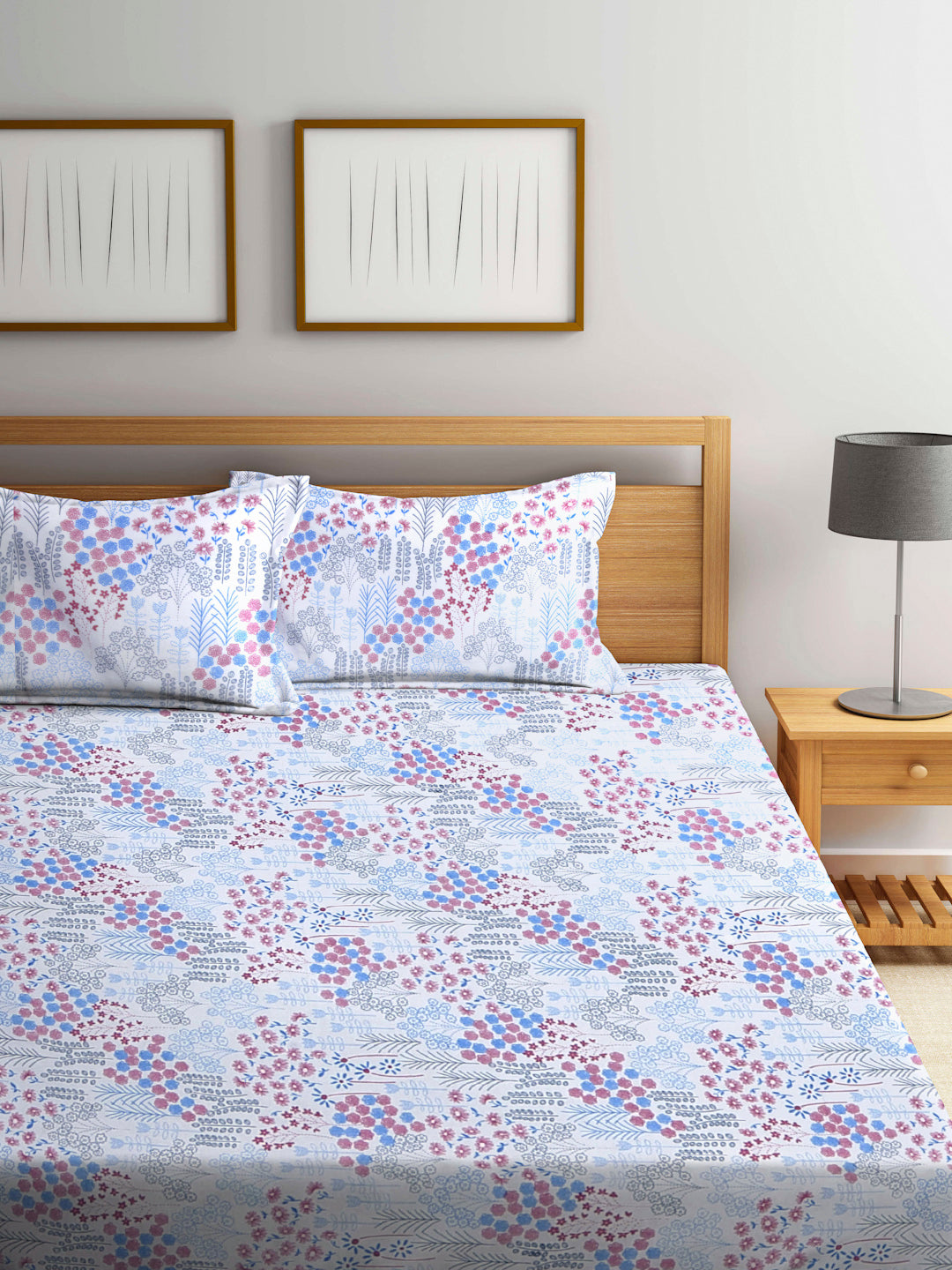 Arrabi White Floral TC Cotton Blend Super King Size Fitted Bedsheet with 2 Pillow Covers (270 x 260 cm)