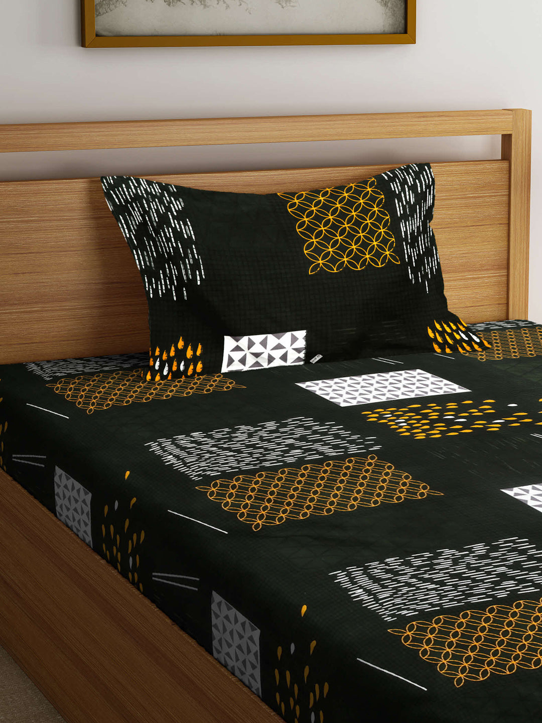 Arrabi Green Geometric TC Cotton Blend Single Size Fitted Bedsheet with 1 Pillow Cover (215 X 150 cm)