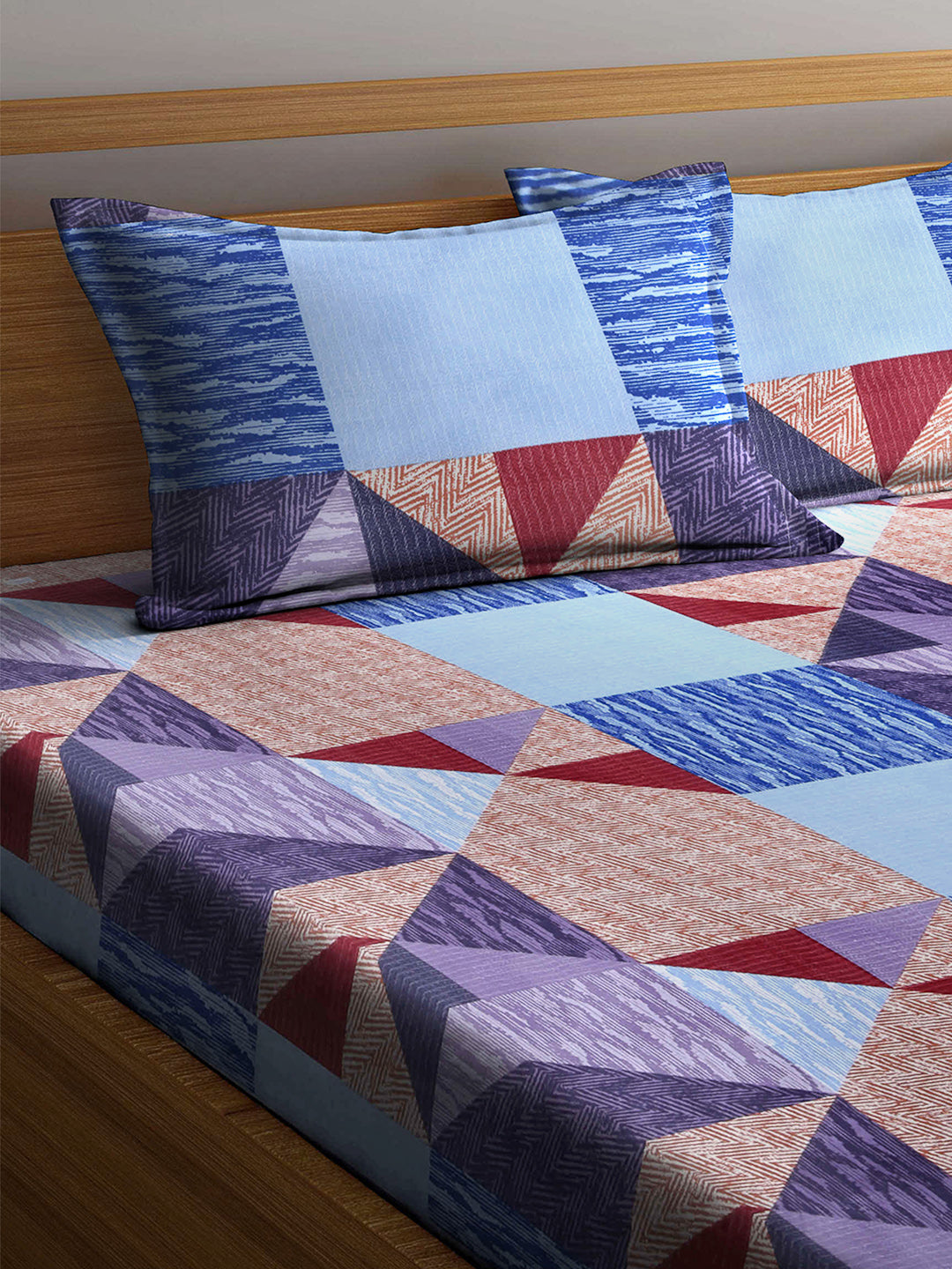 Arrabi Multi Geometric TC Cotton Blend King Size Bookfold Bedsheet with 2 Pillow Covers (250 X 220 cm)