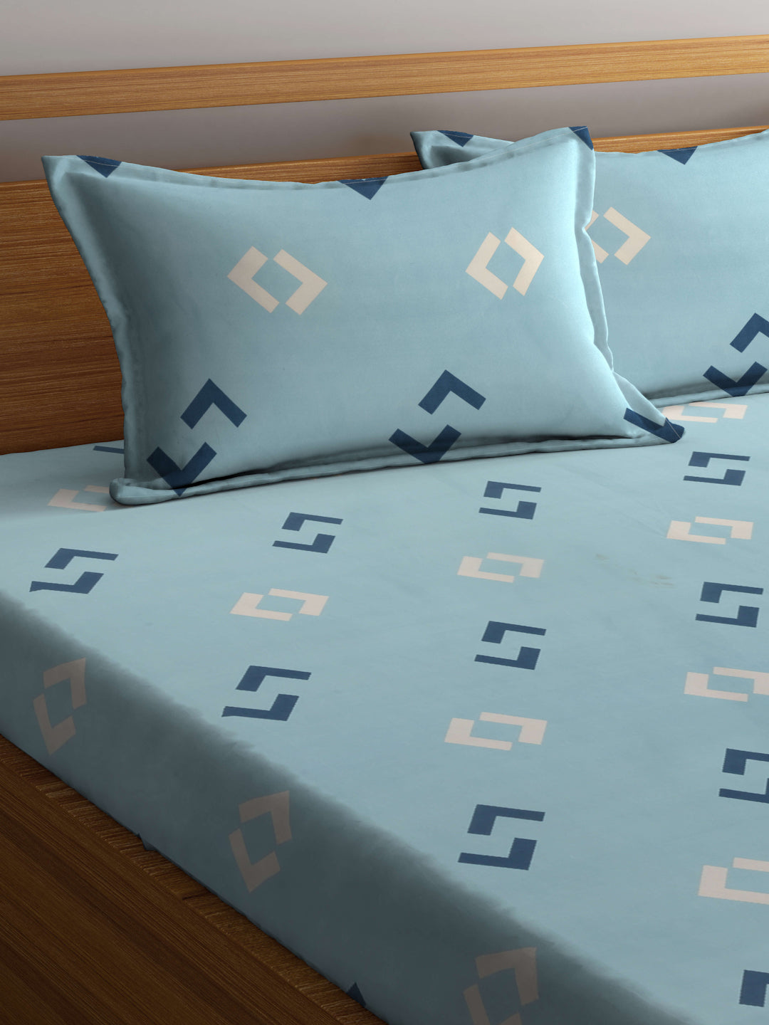 Arrabi Blue Graphic TC Cotton Blend King Size Bedsheet with 2 Pillow Covers (250 X 215 cm)