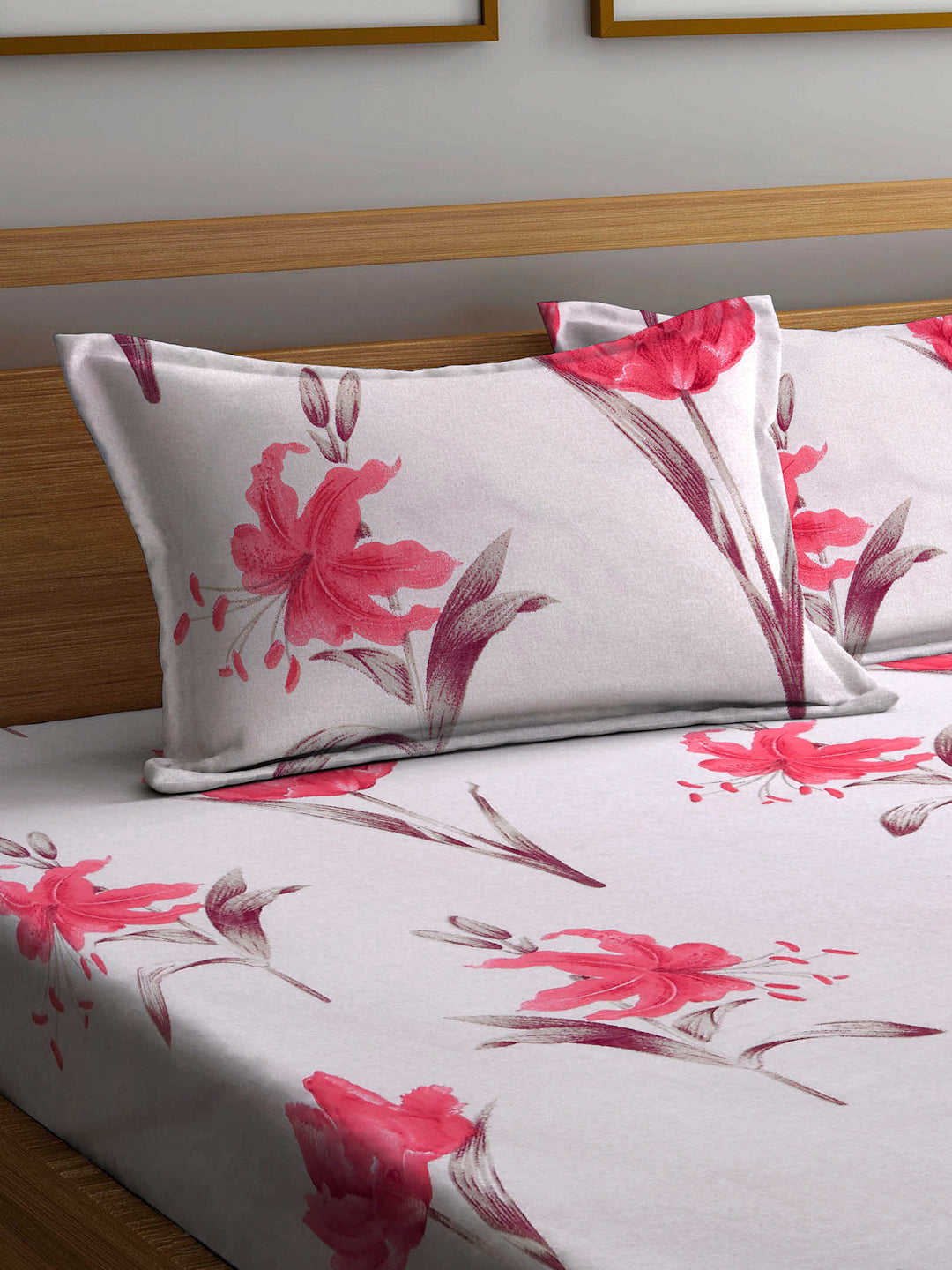 Arrabi Beige Floral TC Cotton Blend King Size Bookfold Bedsheet with 2 Pillow Covers (250 X 220 cm)
