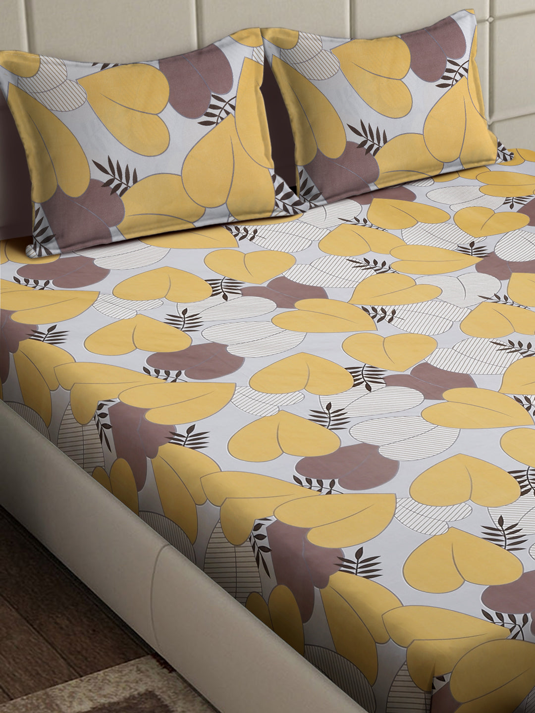 Arrabi Multi Geometric TC Cotton Blend King Size Bedsheet with 2 Pillow Covers (250 x 215 cm)