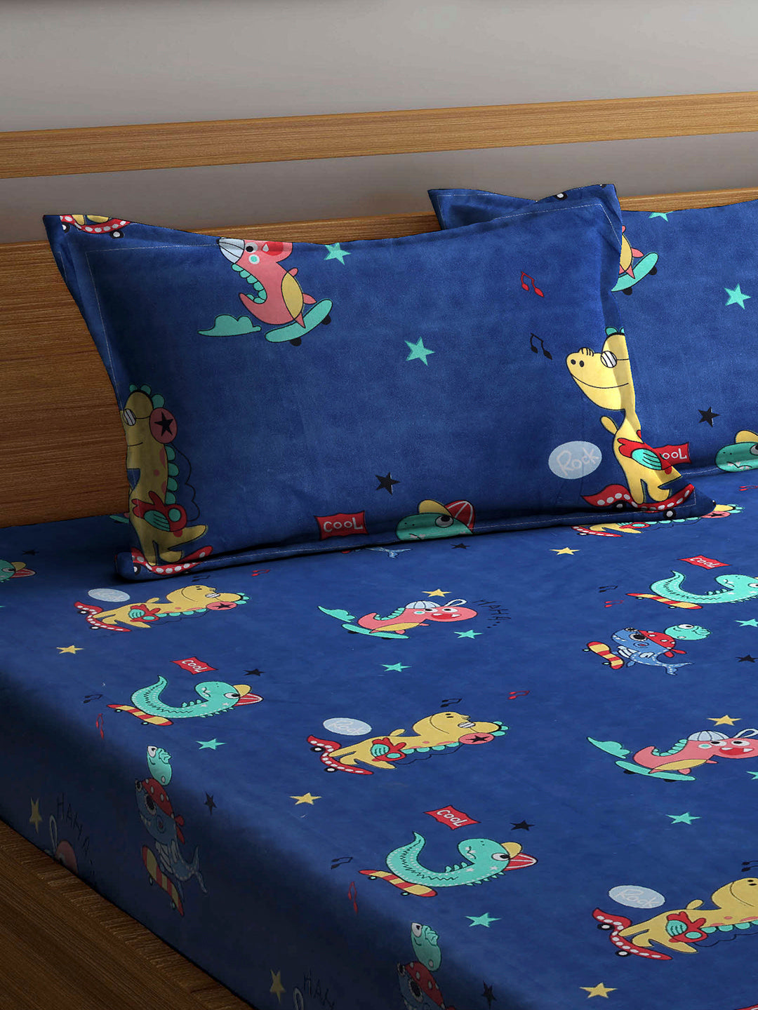 Arrabi Blue Cartoon TC Cotton Blend King Size Bookfold Bedsheet with 2 Pillow Covers (250 X 220 cm)