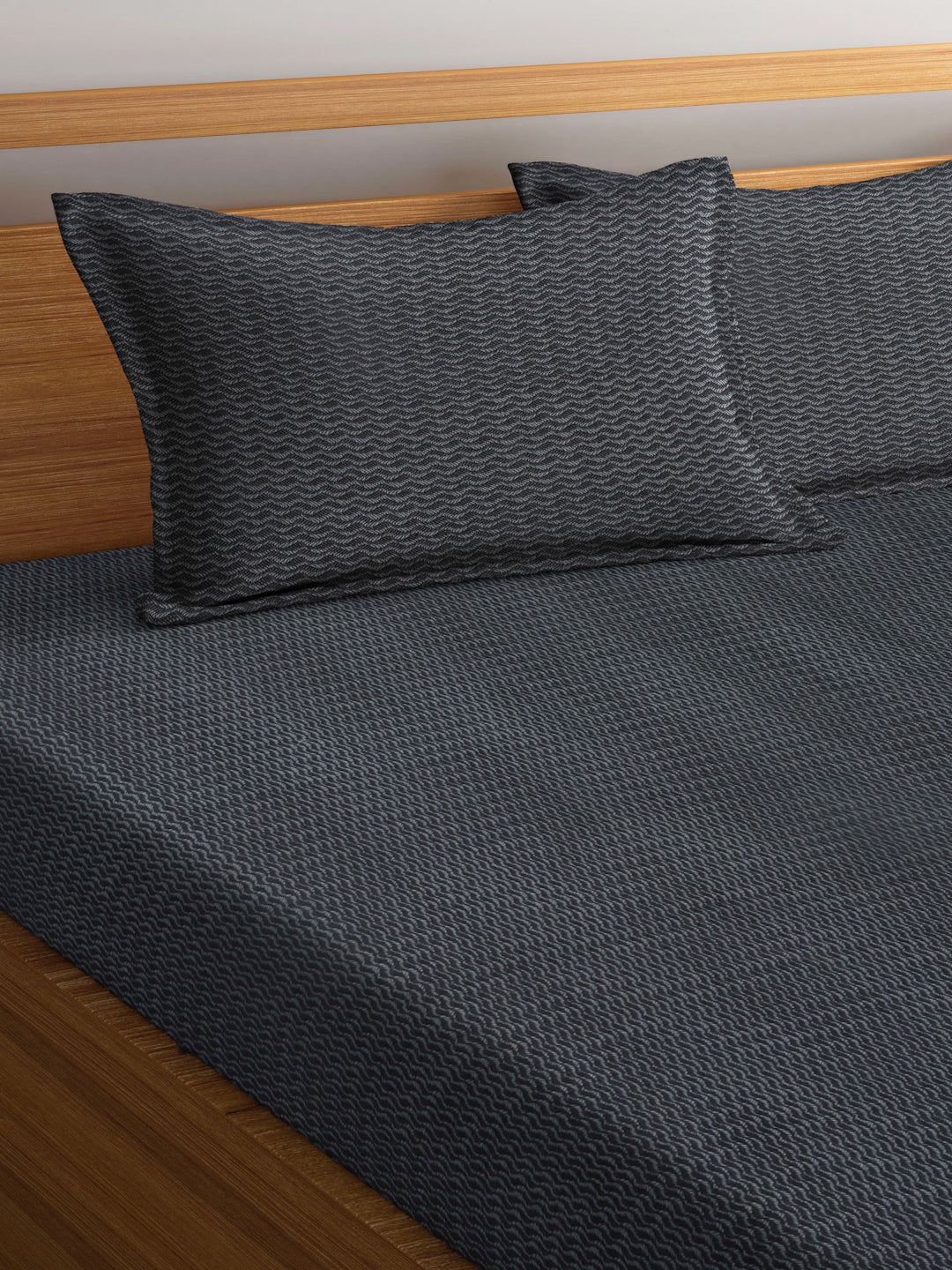 Arrabi Black Stripes Handwoven Cotton Super King Size Bedsheet with 2 Pillow Covers (270 X 270 cm)