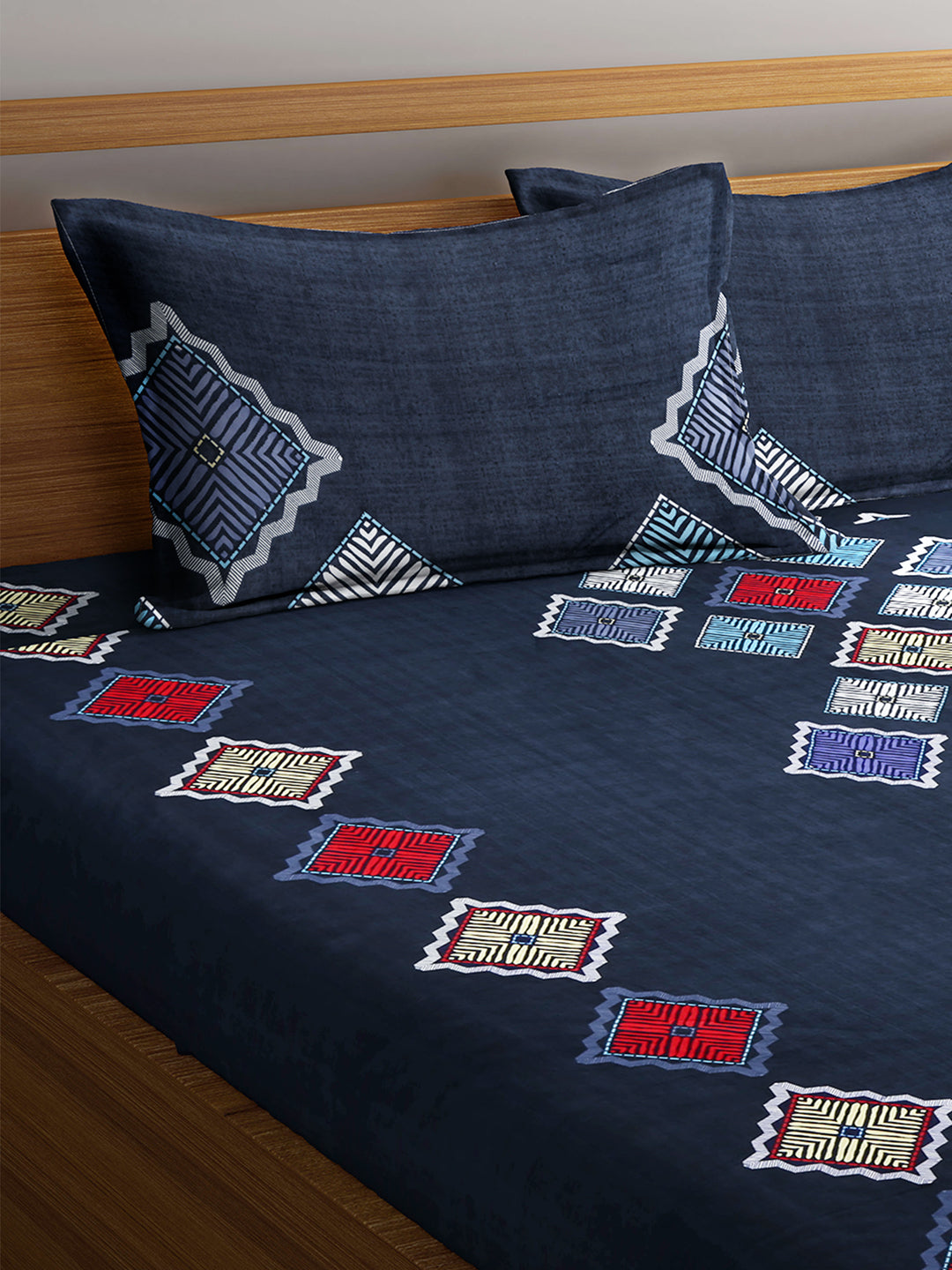 Arrabi Multi Graphic TC Cotton Blend King Size Bookfold Bedsheet with 2 Pillow Covers (250 X 220 cm)